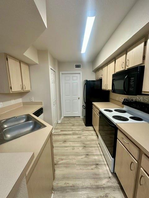 725 CREST PINES DR #426, ORLANDO, FL, 32828