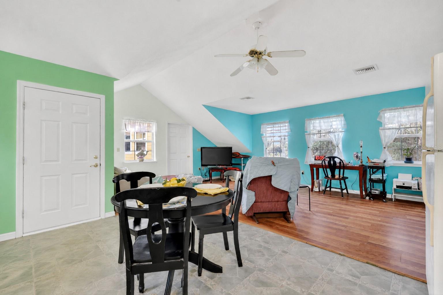493 MALAUKA LOOP, OCKLAWAHA, FL, 32179
