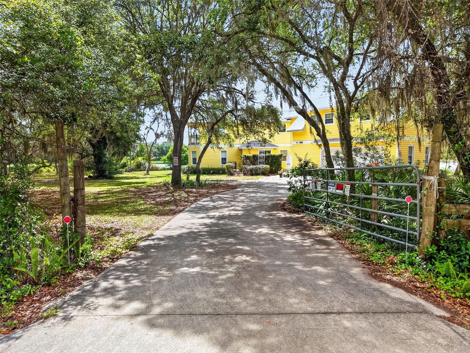 493 MALAUKA LOOP, OCKLAWAHA, FL, 32179