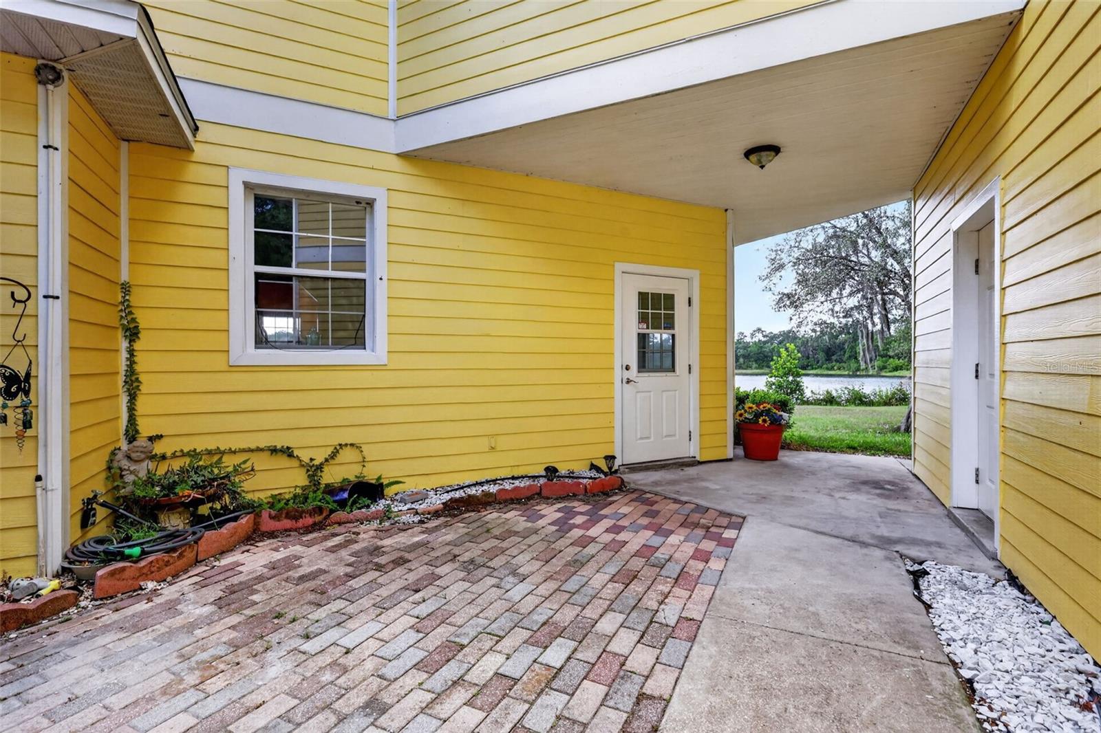 493 MALAUKA LOOP, OCKLAWAHA, FL, 32179