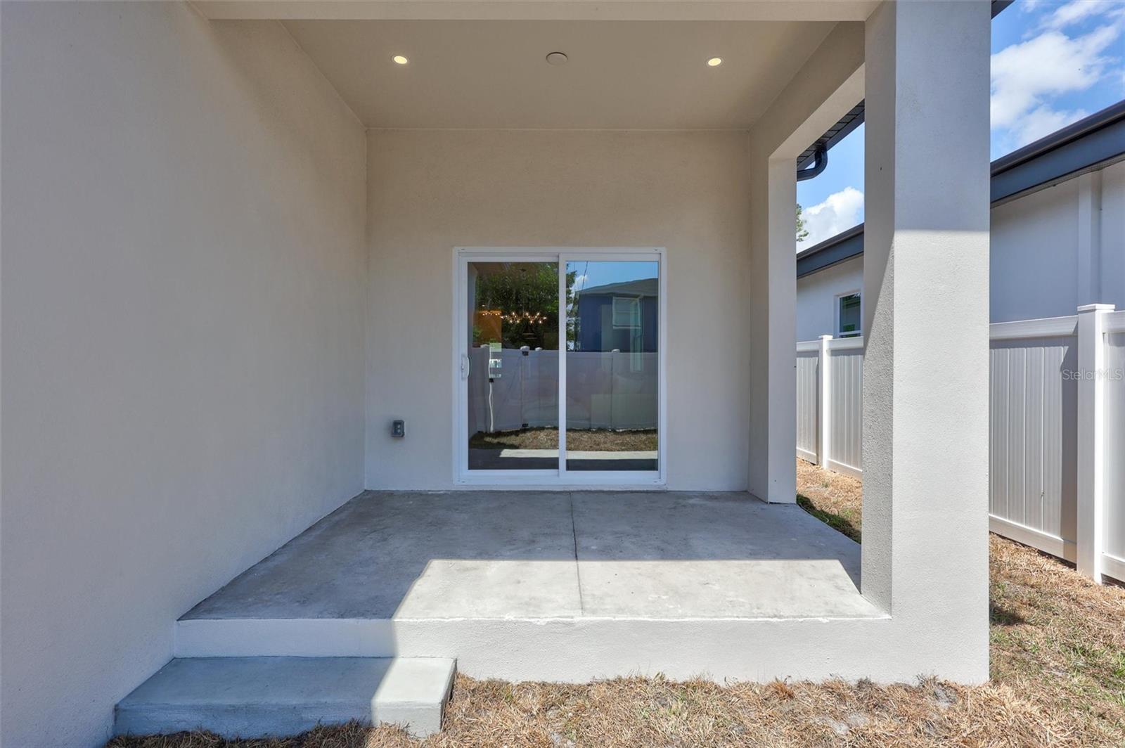 3109 QUEEN ST N, ST PETERSBURG, FL, 33713