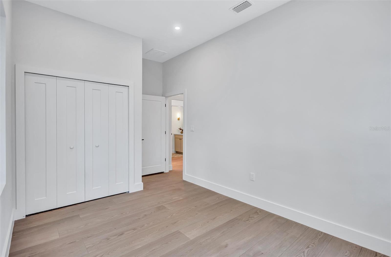 3109 QUEEN ST N, ST PETERSBURG, FL, 33713