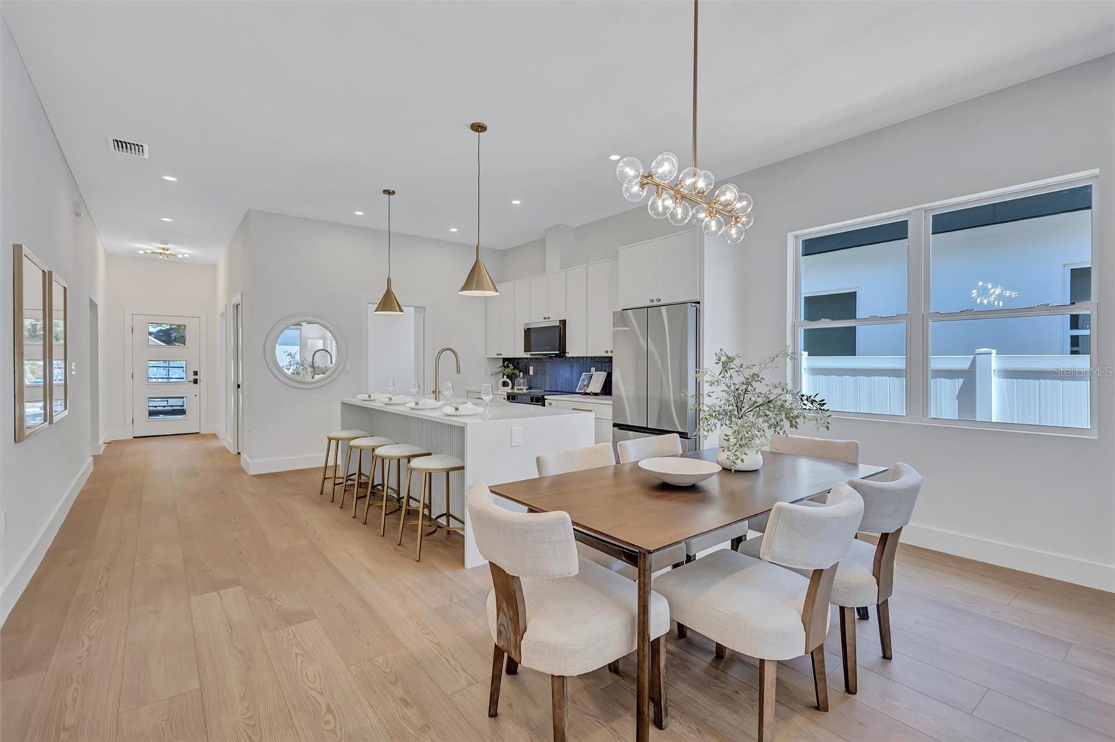 3109 QUEEN ST N, ST PETERSBURG, FL, 33713