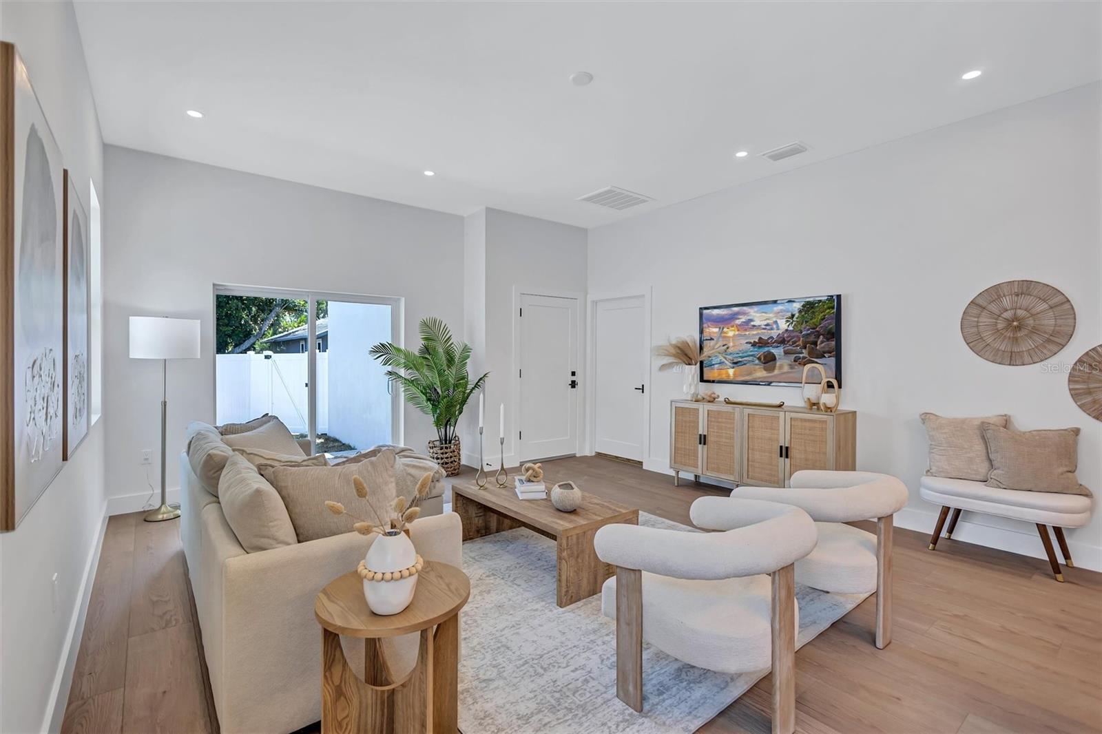 3109 QUEEN ST N, ST PETERSBURG, FL, 33713