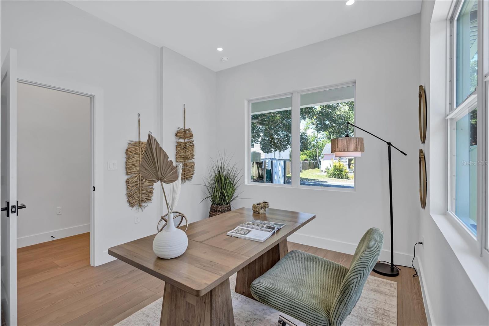 3109 QUEEN ST N, ST PETERSBURG, FL, 33713