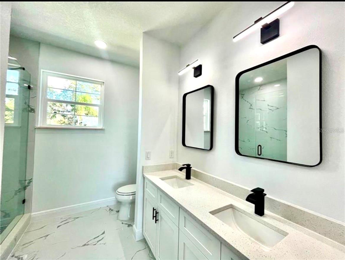 8106 N GREENWOOD AVE, TAMPA, FL, 33604