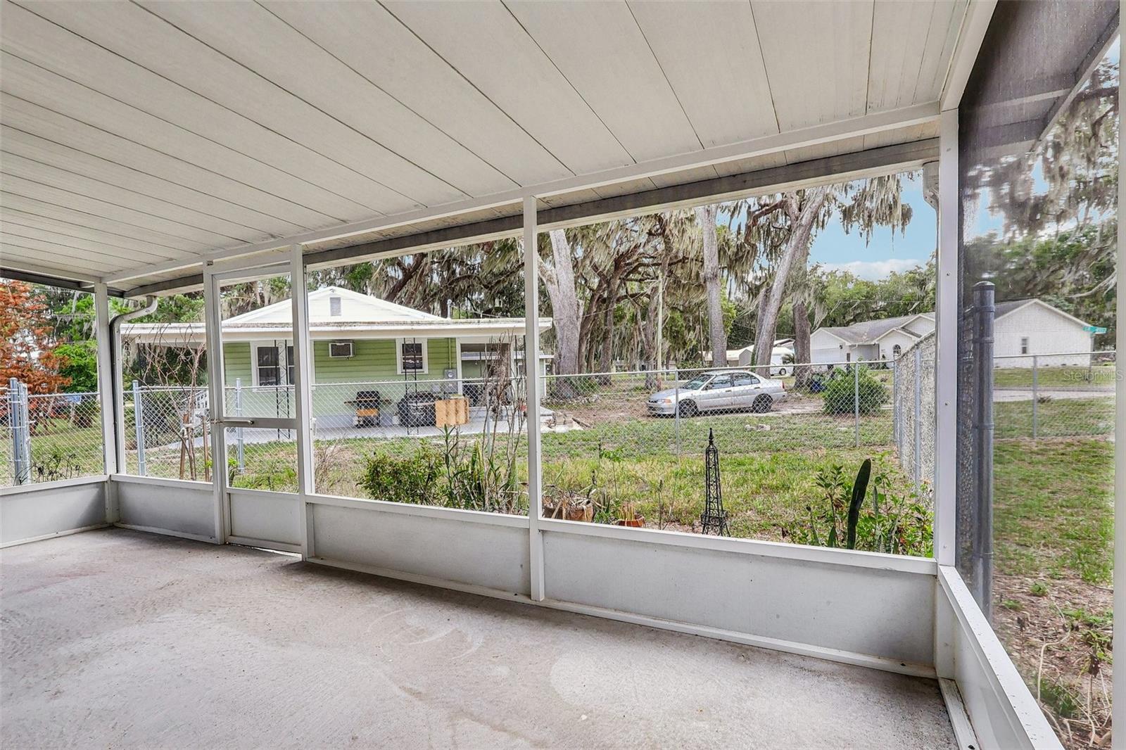 931 CR 457A, LAKE PANASOFFKEE, FL, 33538