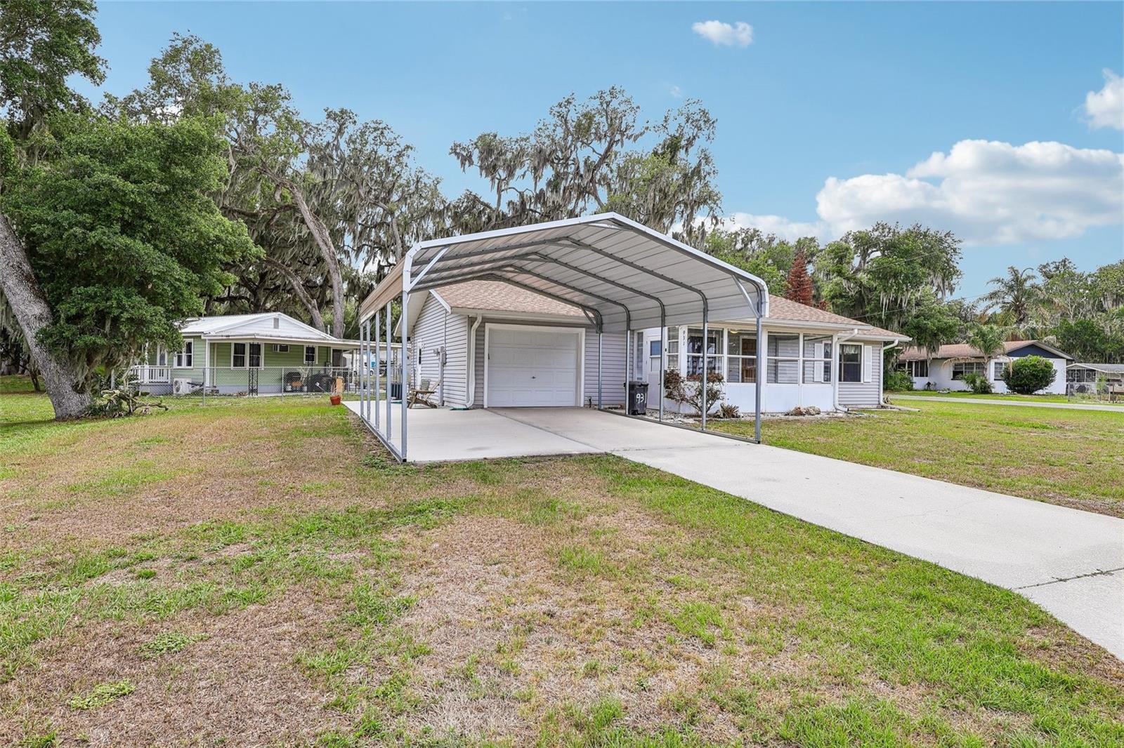 931 CR 457A, LAKE PANASOFFKEE, FL, 33538
