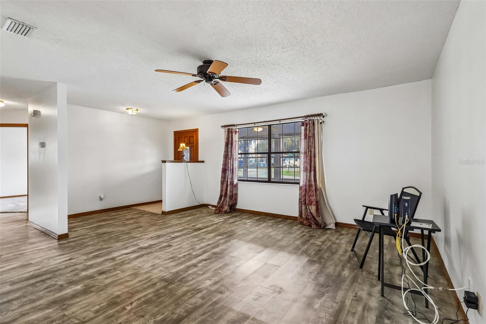 931 CR 457A, LAKE PANASOFFKEE, FL, 33538