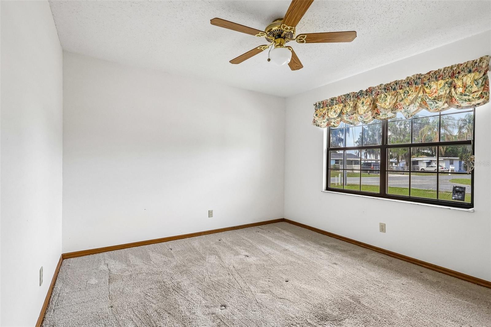 931 CR 457A, LAKE PANASOFFKEE, FL, 33538