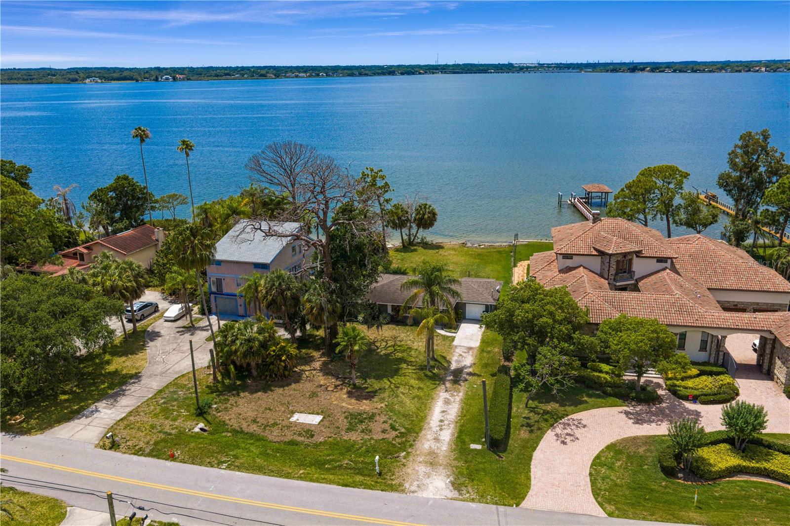 506 SHORE DR E, OLDSMAR, FL, 34677