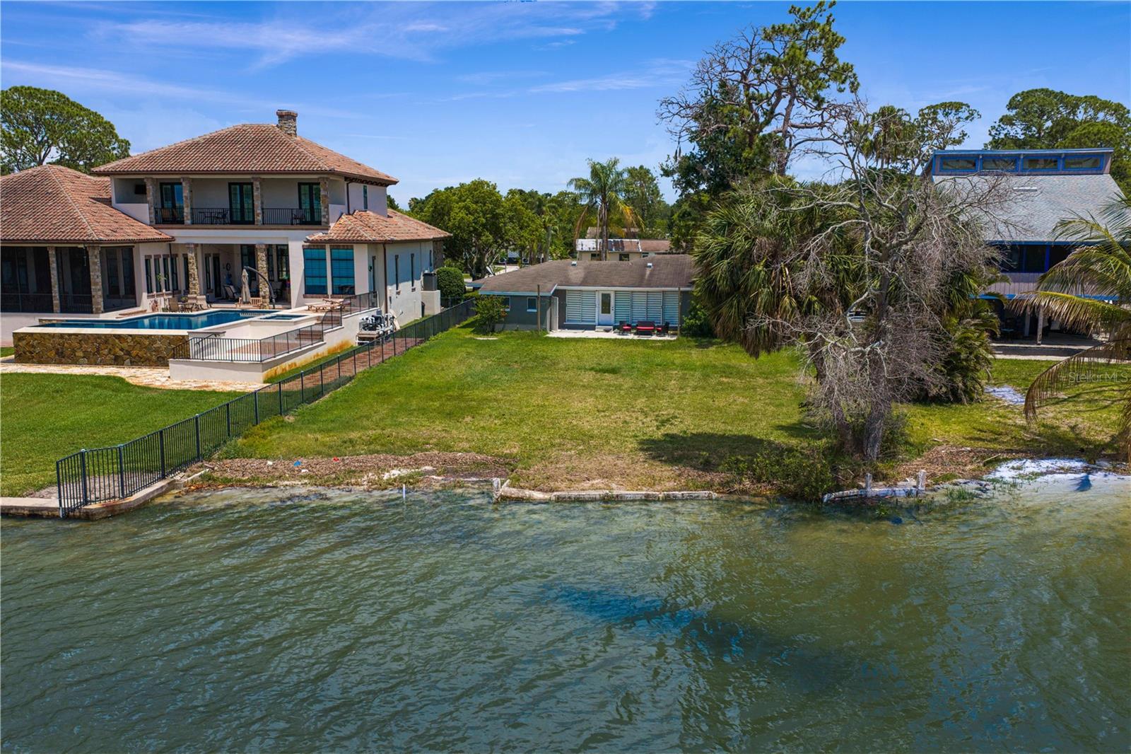 506 SHORE DR E, OLDSMAR, FL, 34677