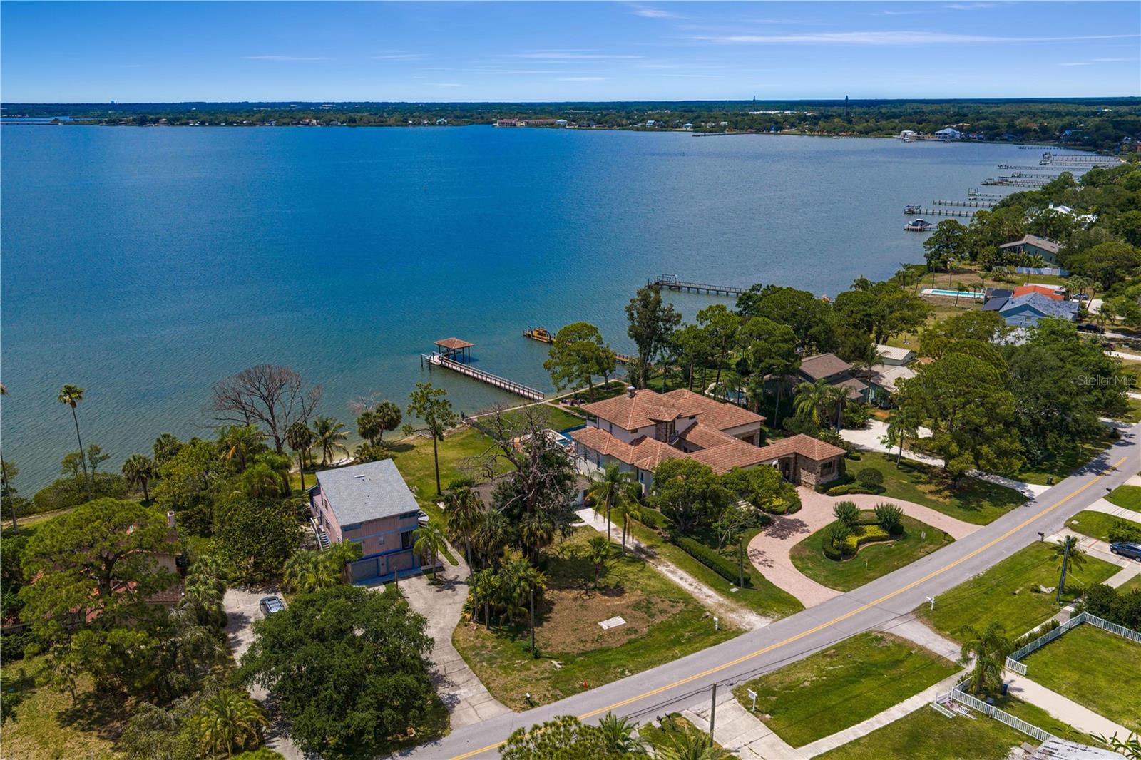 506 SHORE DR E, OLDSMAR, FL, 34677