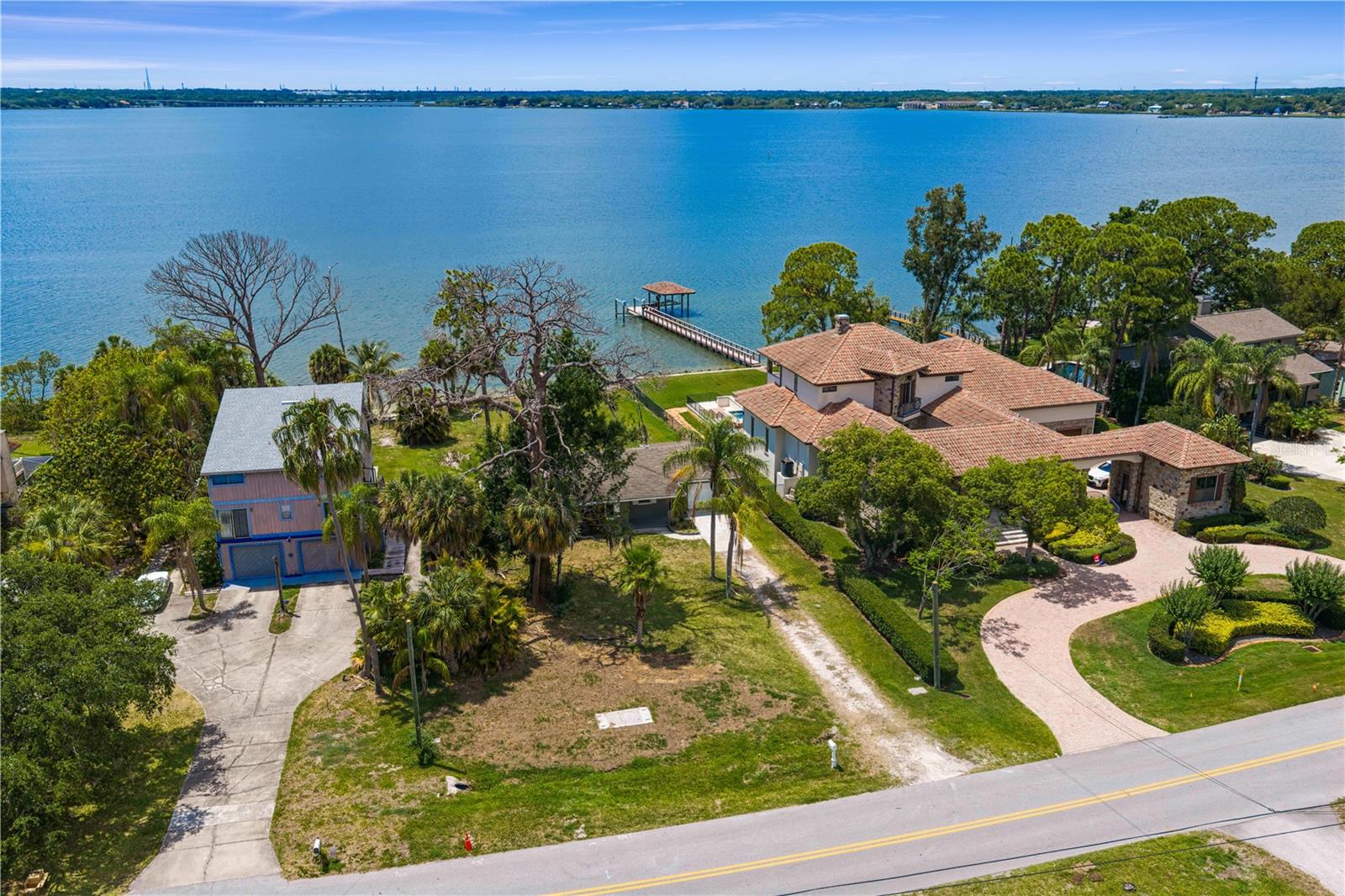 506 SHORE DR E, OLDSMAR, FL, 34677