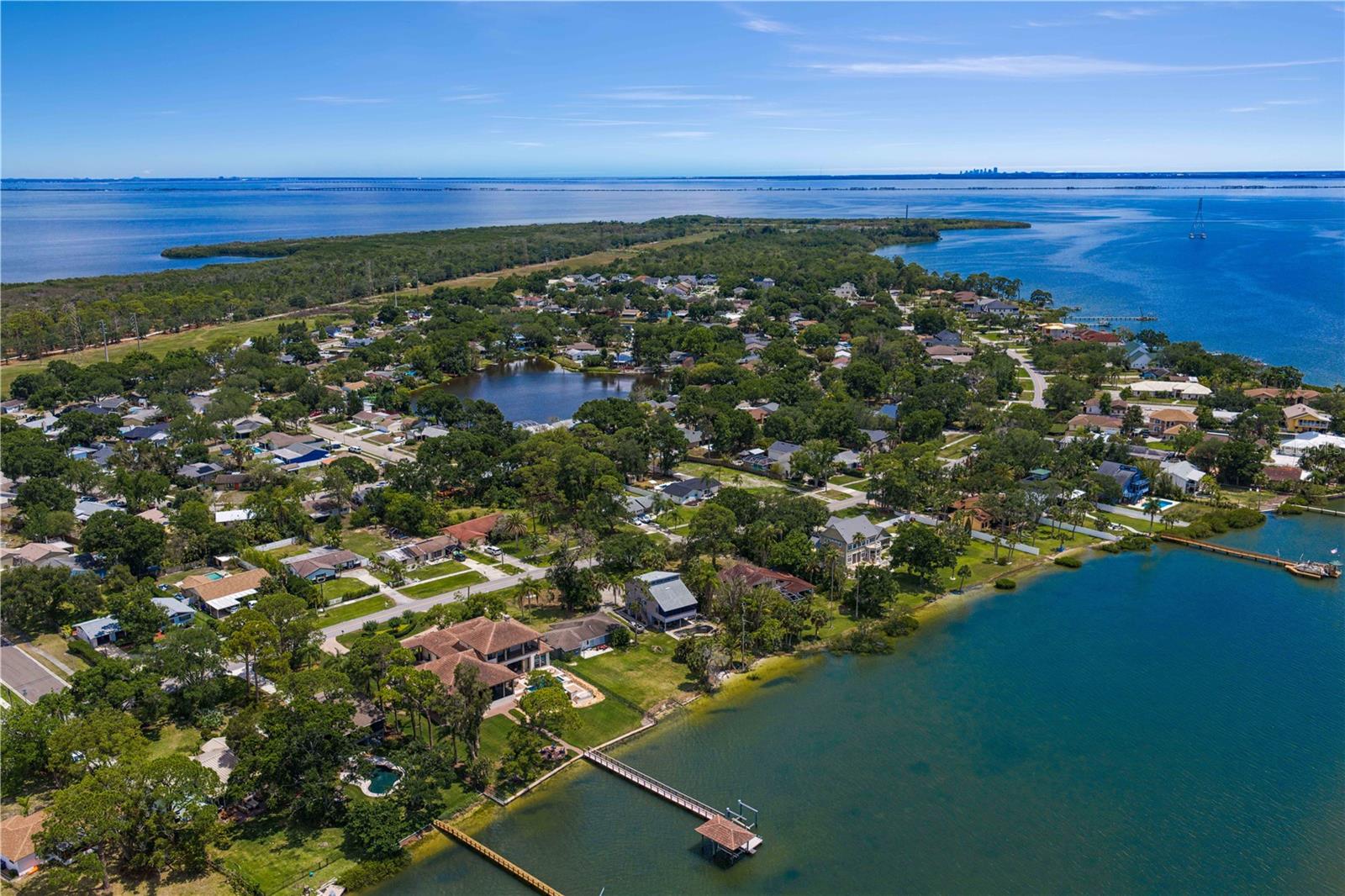 506 SHORE DR E, OLDSMAR, FL, 34677