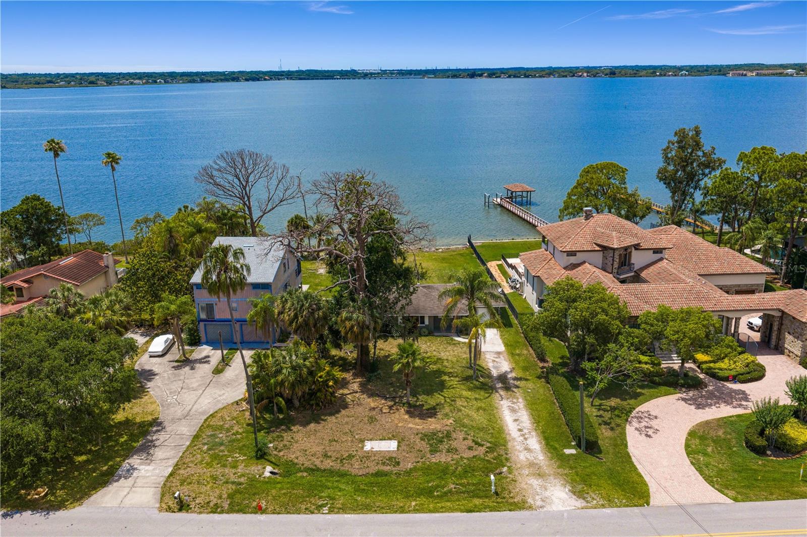 506 SHORE DR E, OLDSMAR, FL, 34677