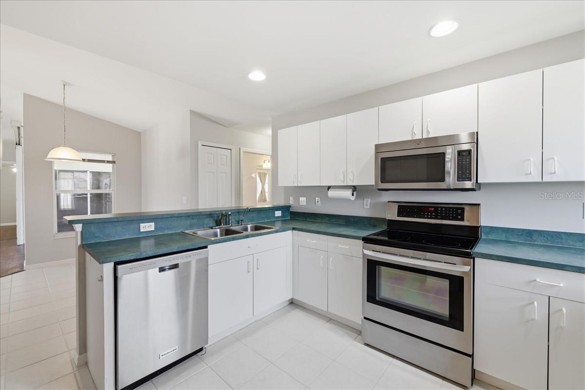 2245 SW 1ST TER, CAPE CORAL, FL, 33991