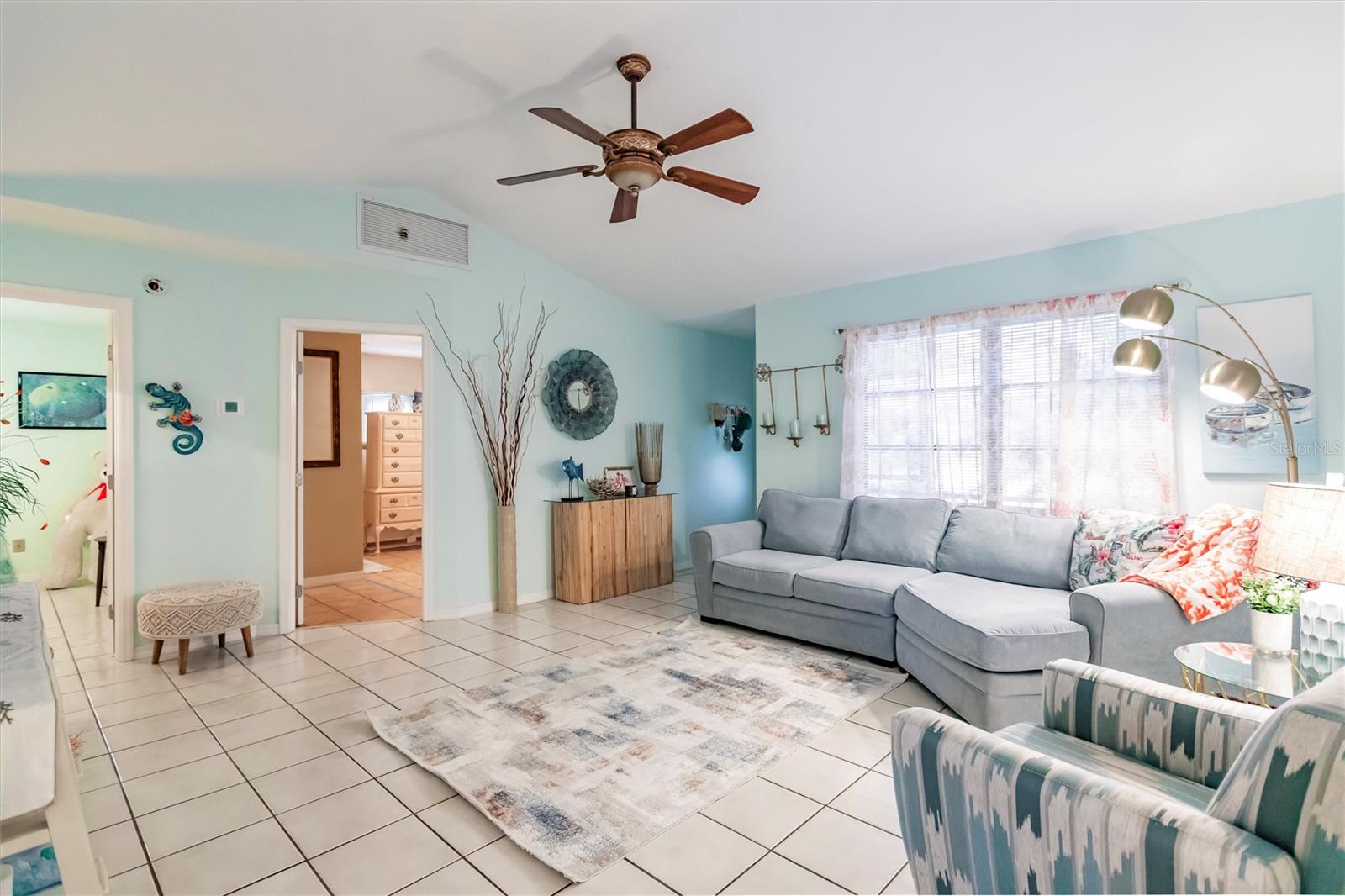 335 HARBOR BLVD, PORT CHARLOTTE, FL, 33954