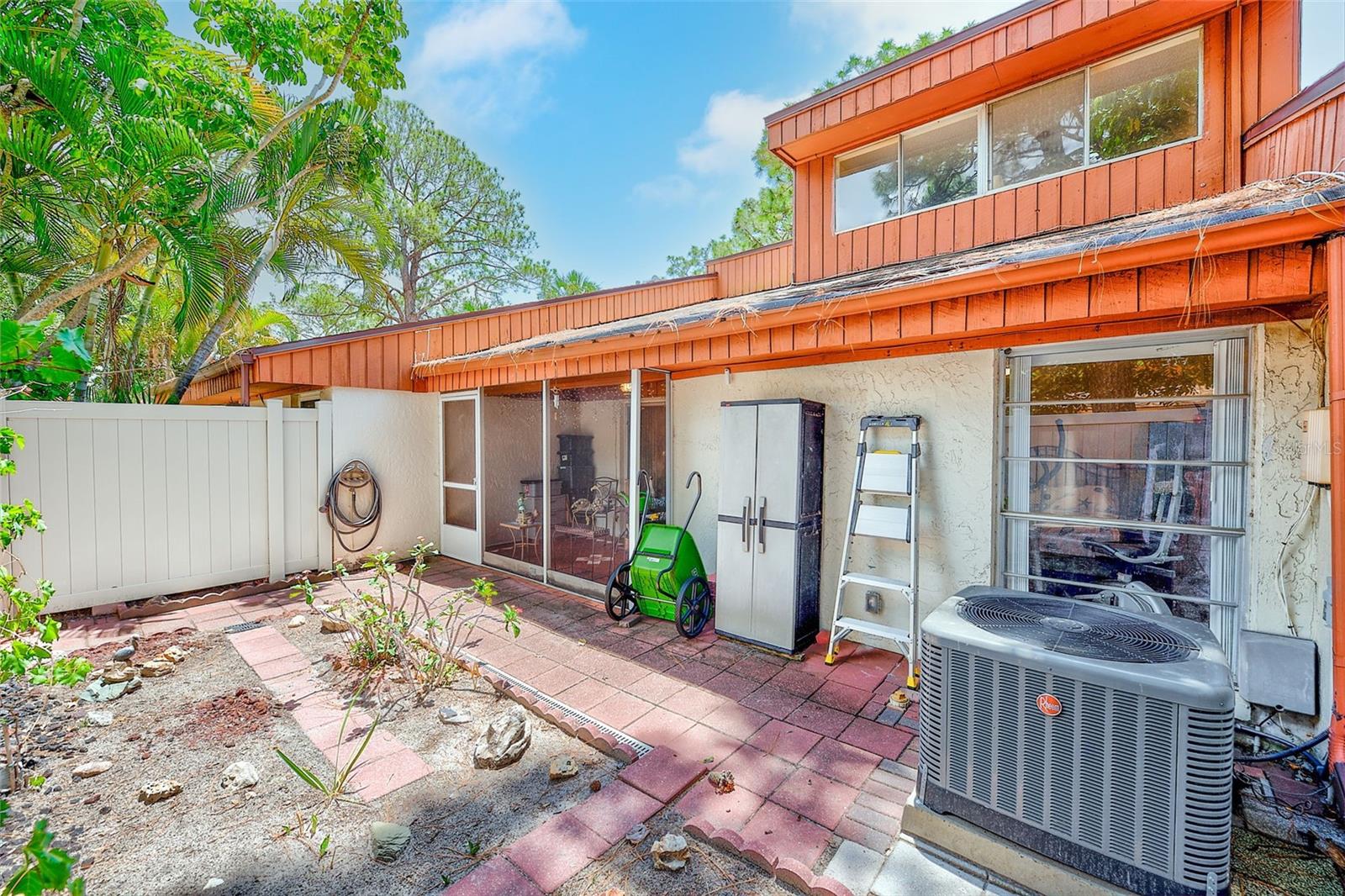 2064 SUNSET POINT RD #73, CLEARWATER, FL, 33765