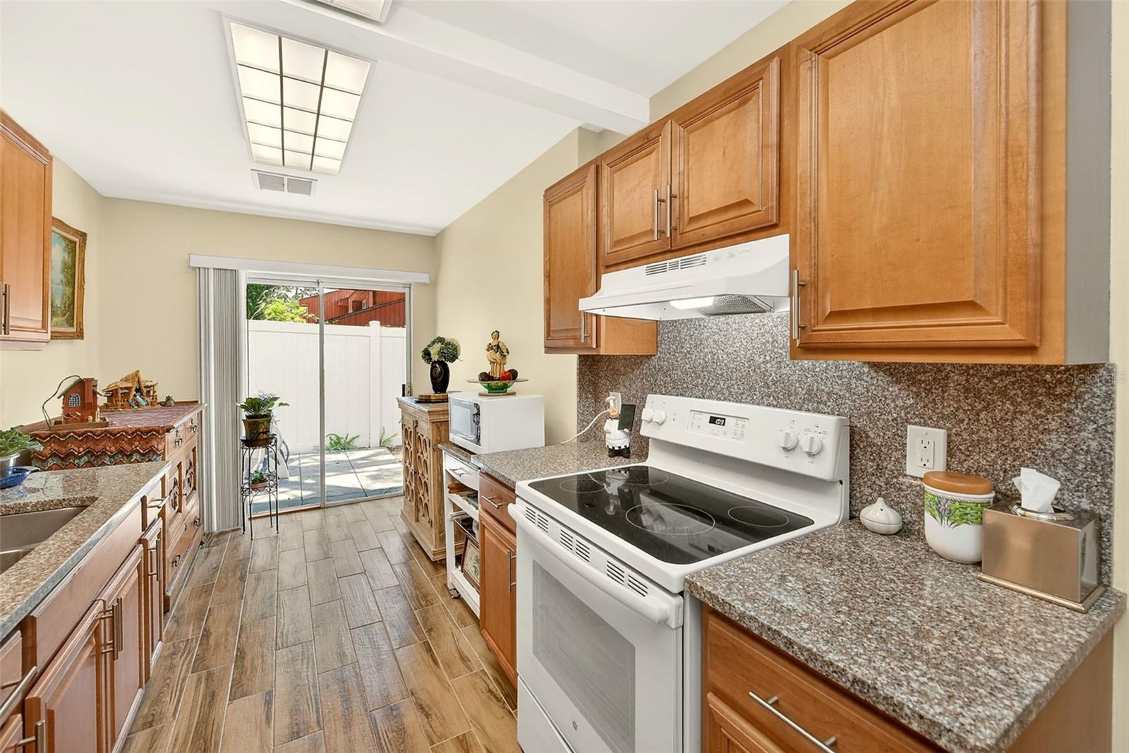 2064 SUNSET POINT RD #73, CLEARWATER, FL, 33765