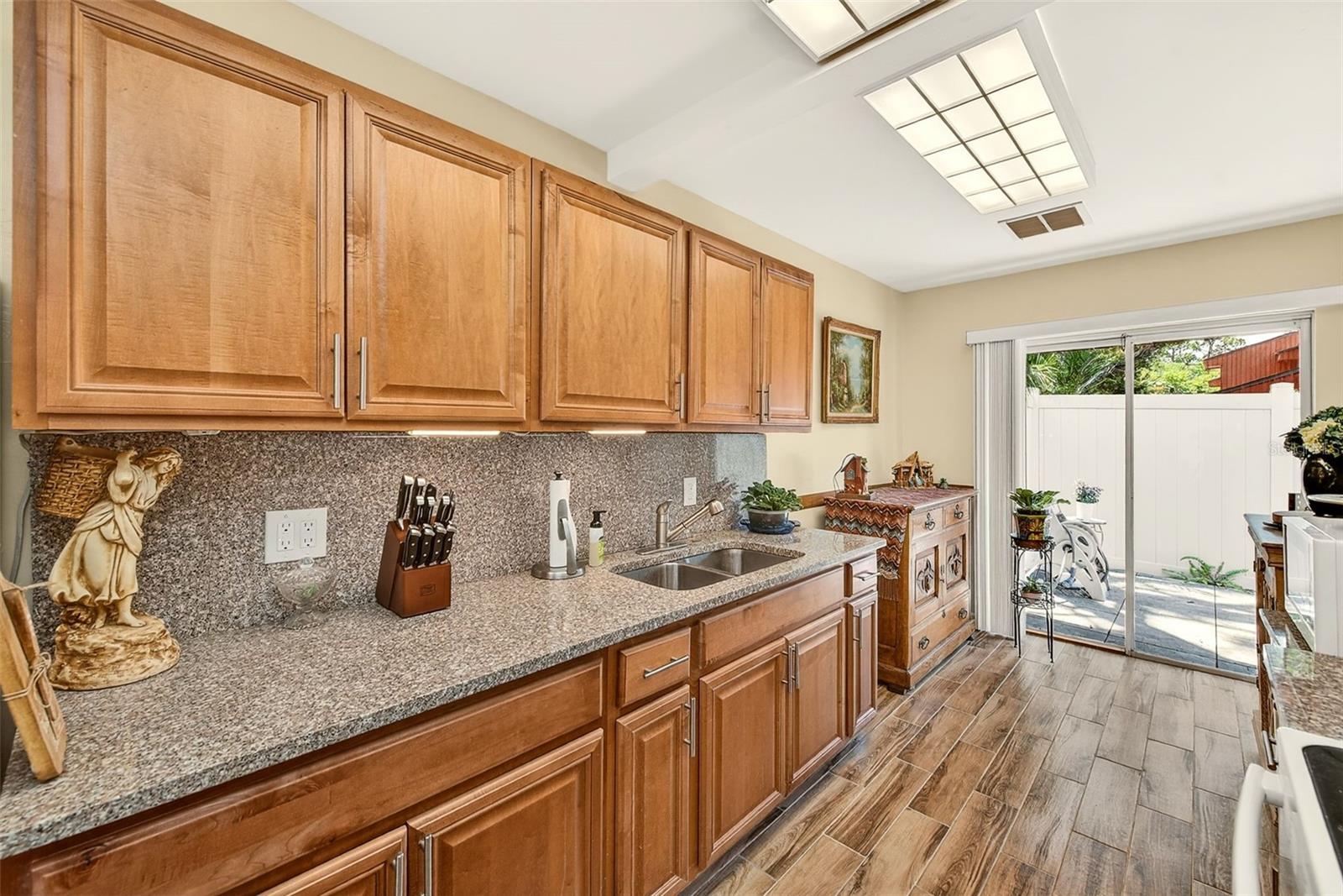 2064 SUNSET POINT RD #73, CLEARWATER, FL, 33765
