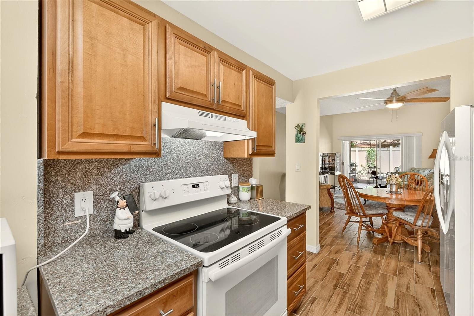 2064 SUNSET POINT RD #73, CLEARWATER, FL, 33765