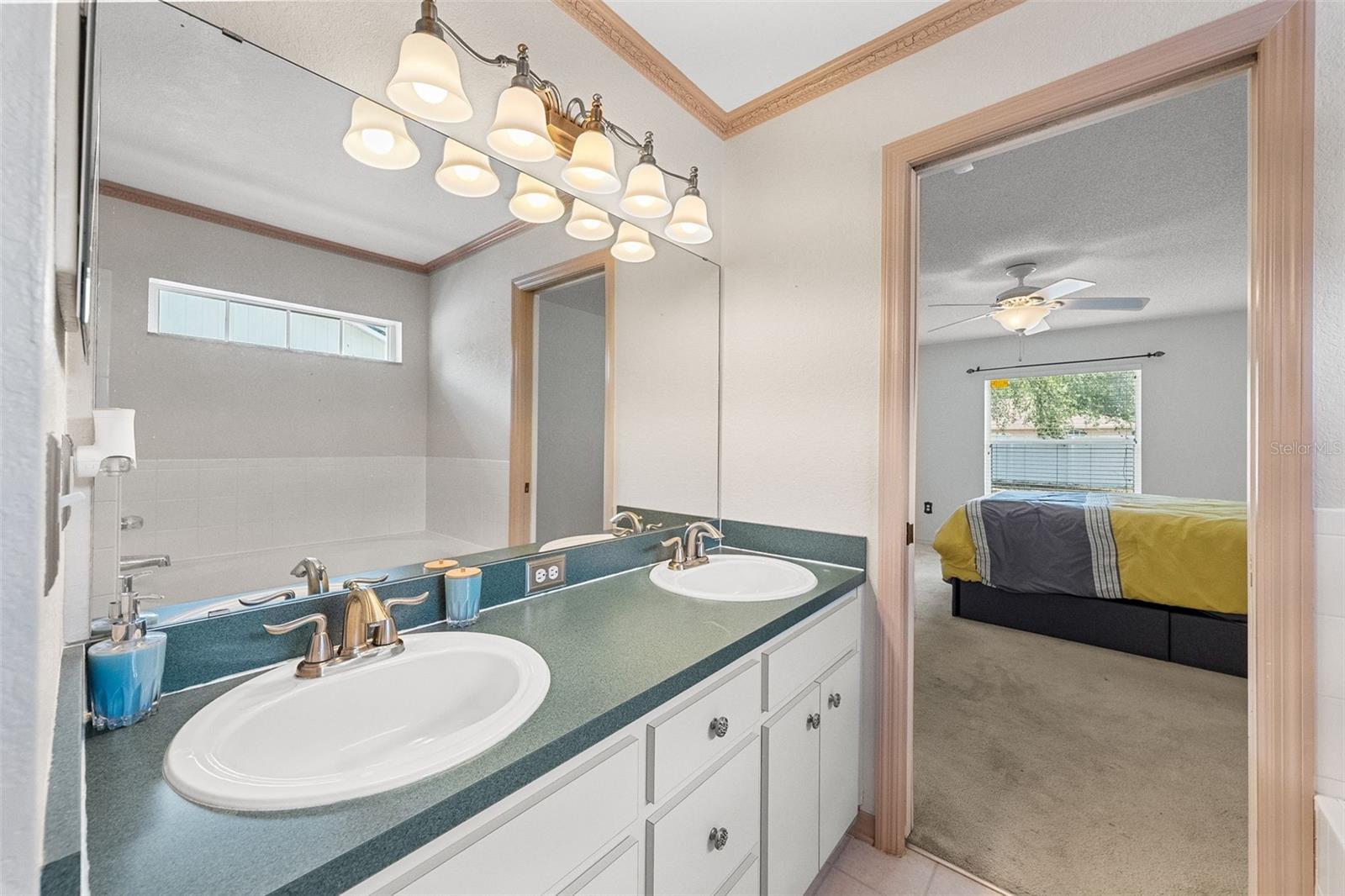 127 WINSTON MANOR CIR, SEFFNER, FL, 33584