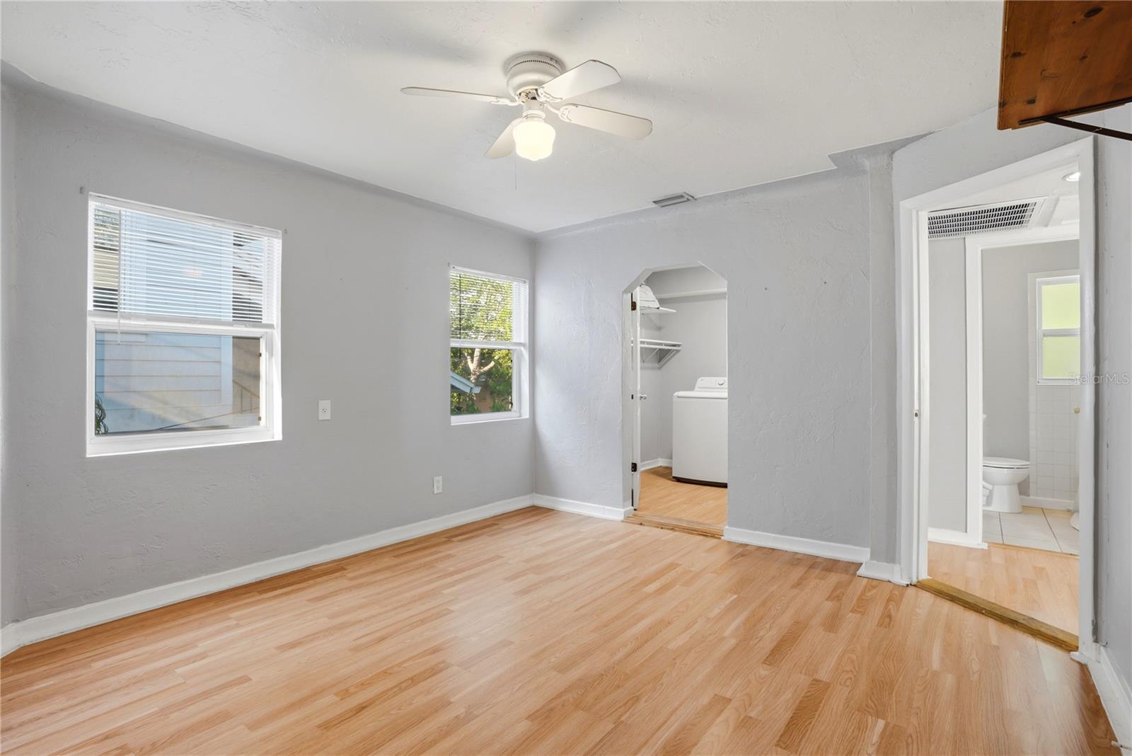 1011 14TH ST N, ST PETERSBURG, FL, 33705