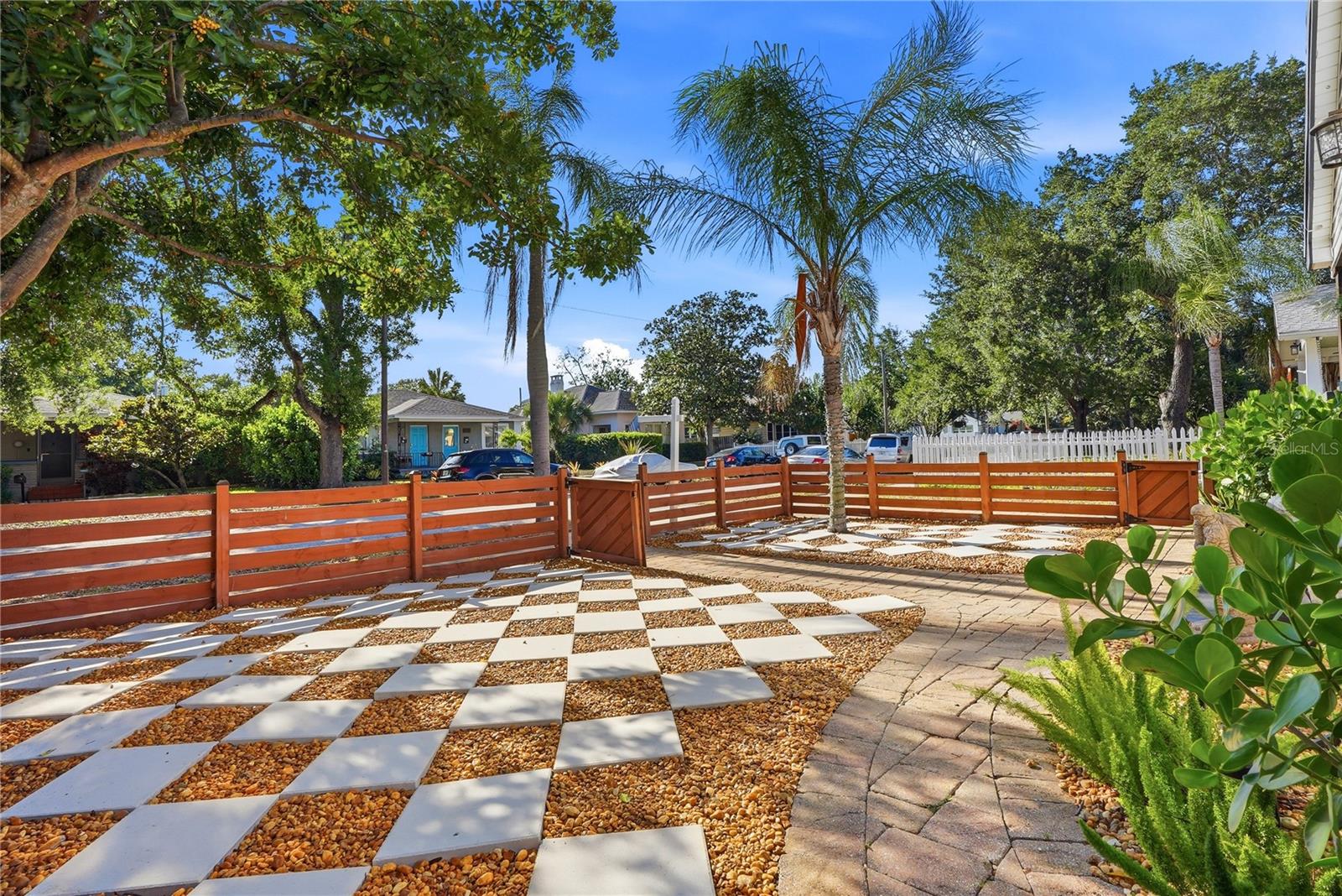 1011 14TH ST N, ST PETERSBURG, FL, 33705