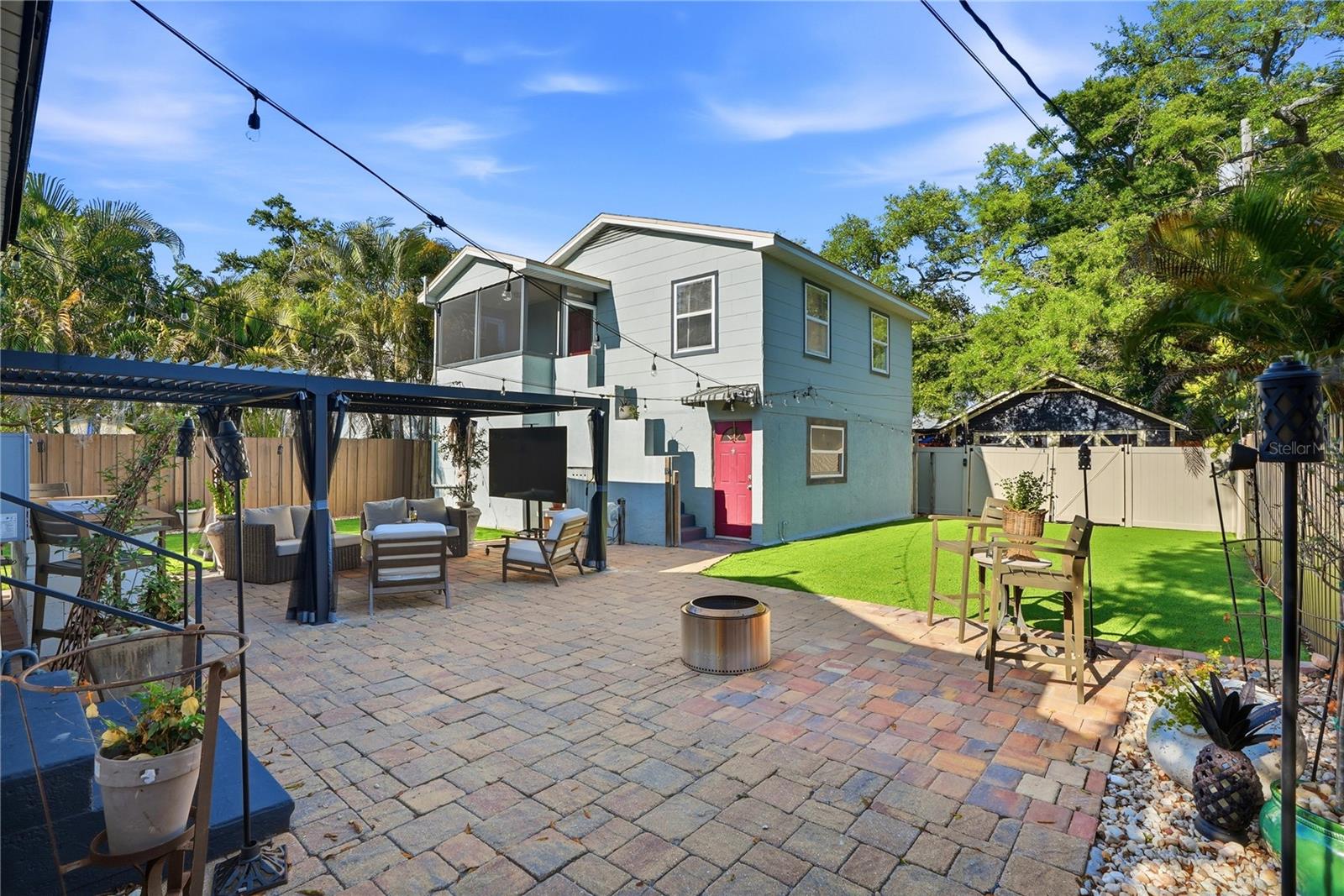 1011 14TH ST N, ST PETERSBURG, FL, 33705