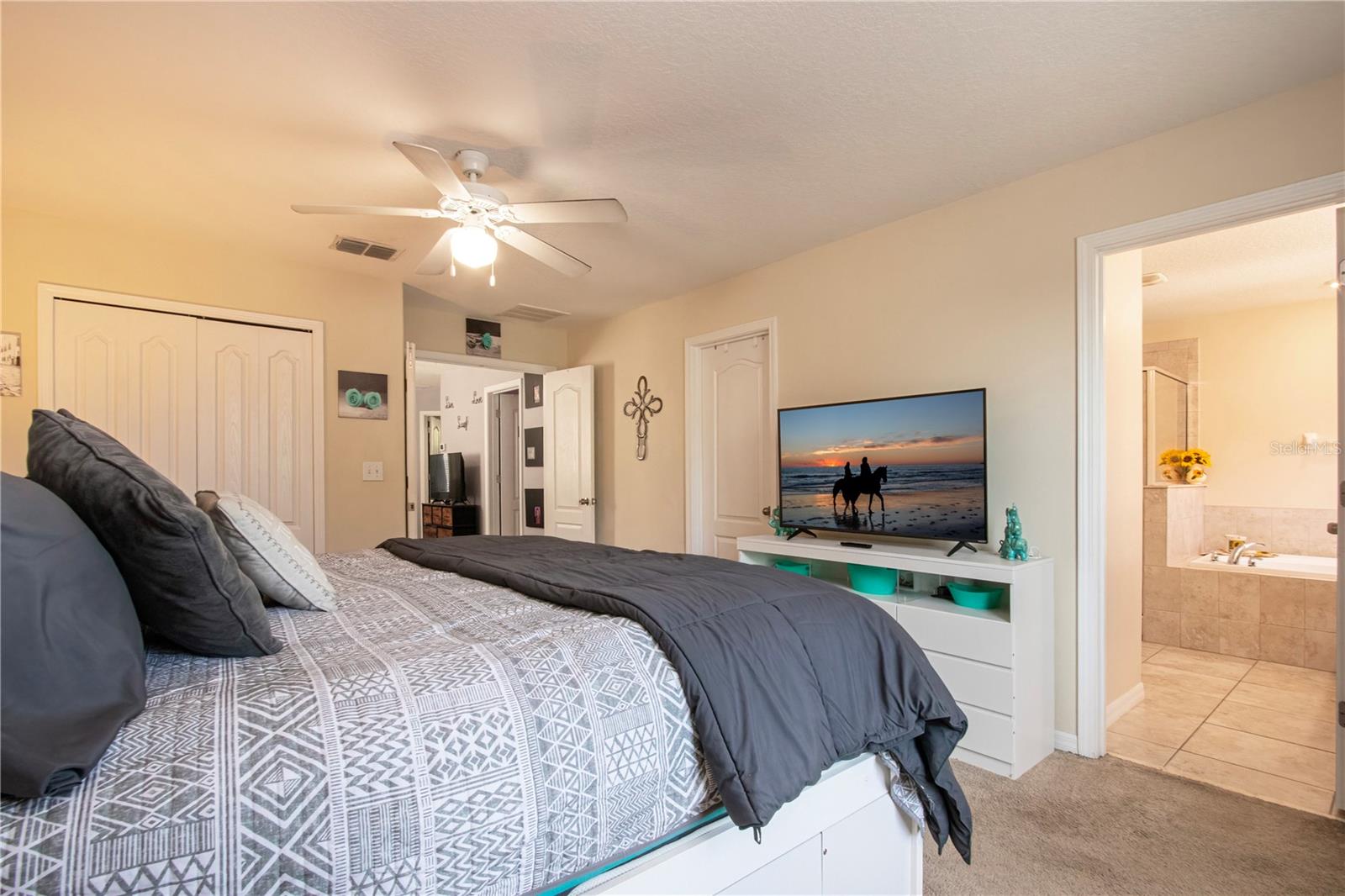 11330 VILLAS ON THE GREEN DR, RIVERVIEW, FL, 33579