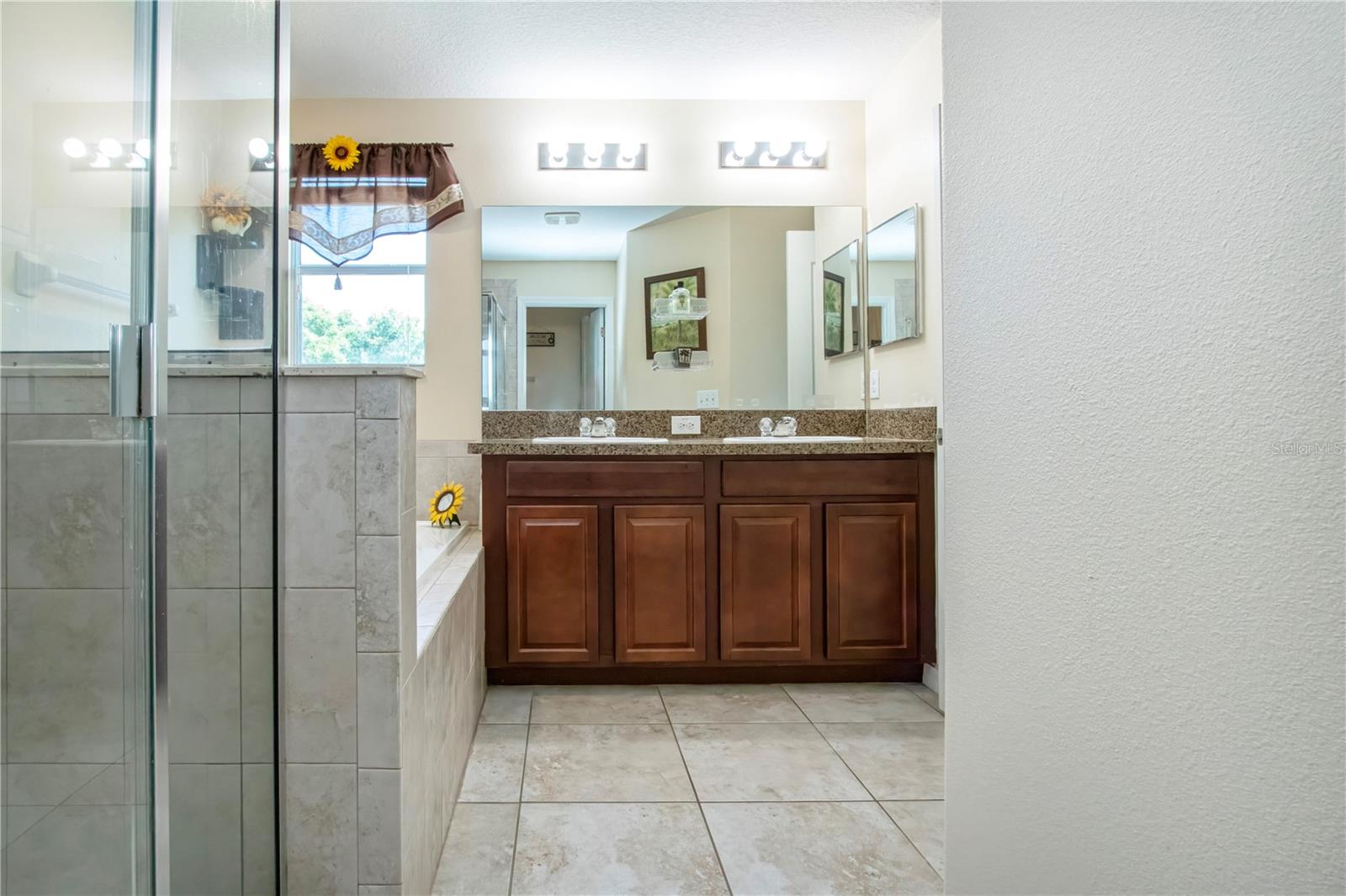 11330 VILLAS ON THE GREEN DR, RIVERVIEW, FL, 33579