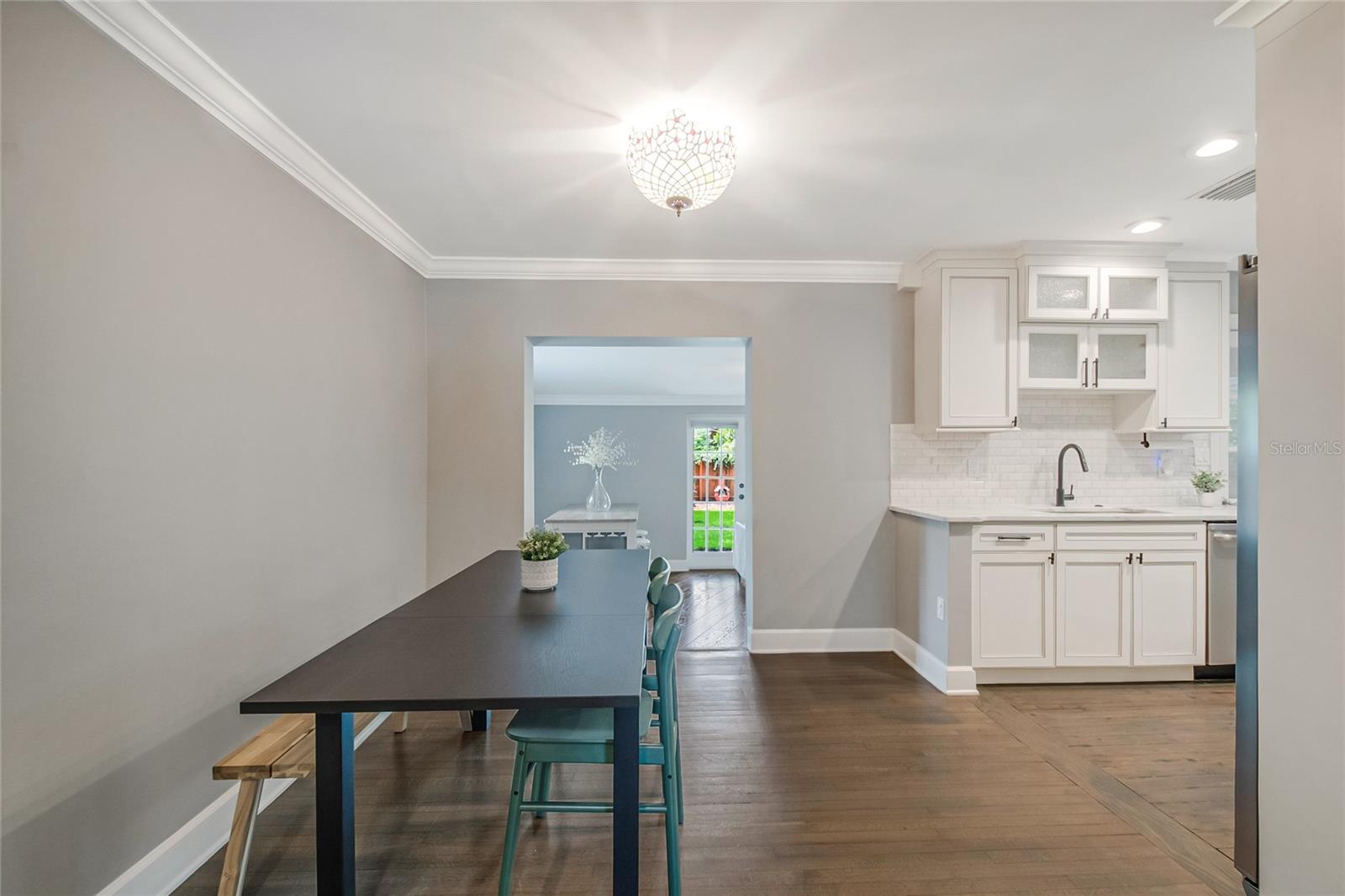 932 MAYFAIR CIR, ORLANDO, FL, 32803