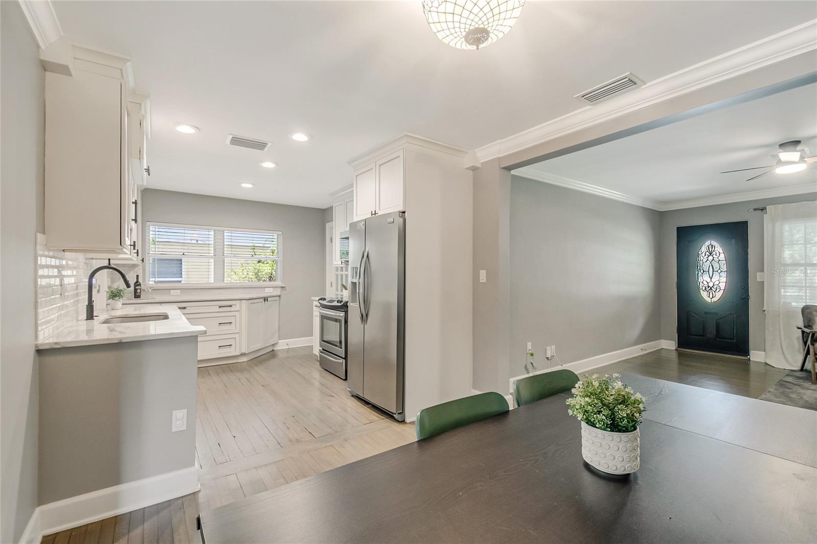 932 MAYFAIR CIR, ORLANDO, FL, 32803