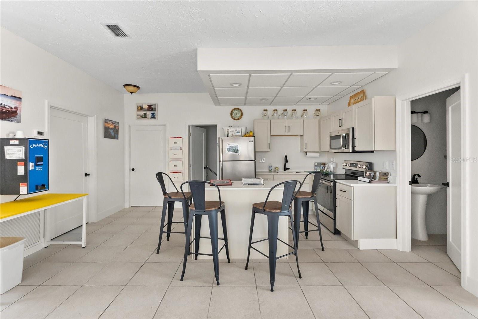 116 VISTA HERMOSA CIR #204C, SARASOTA, FL, 34242