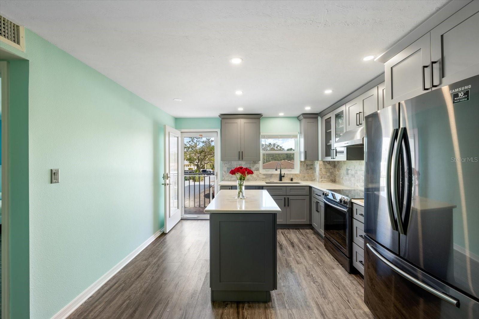 116 VISTA HERMOSA CIR #204C, SARASOTA, FL, 34242