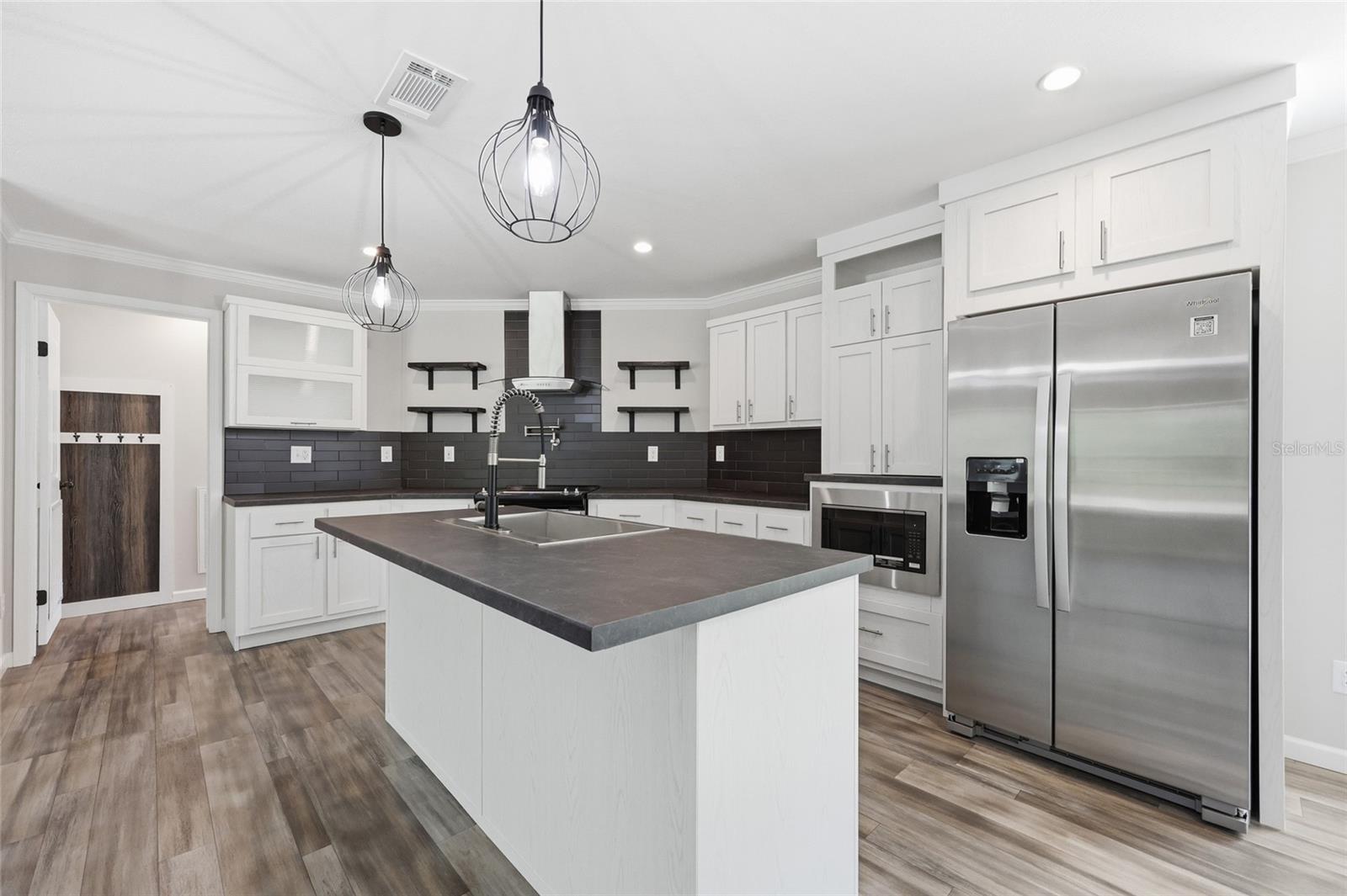 672 SW NEWARK DR, FORT WHITE, FL, 32038