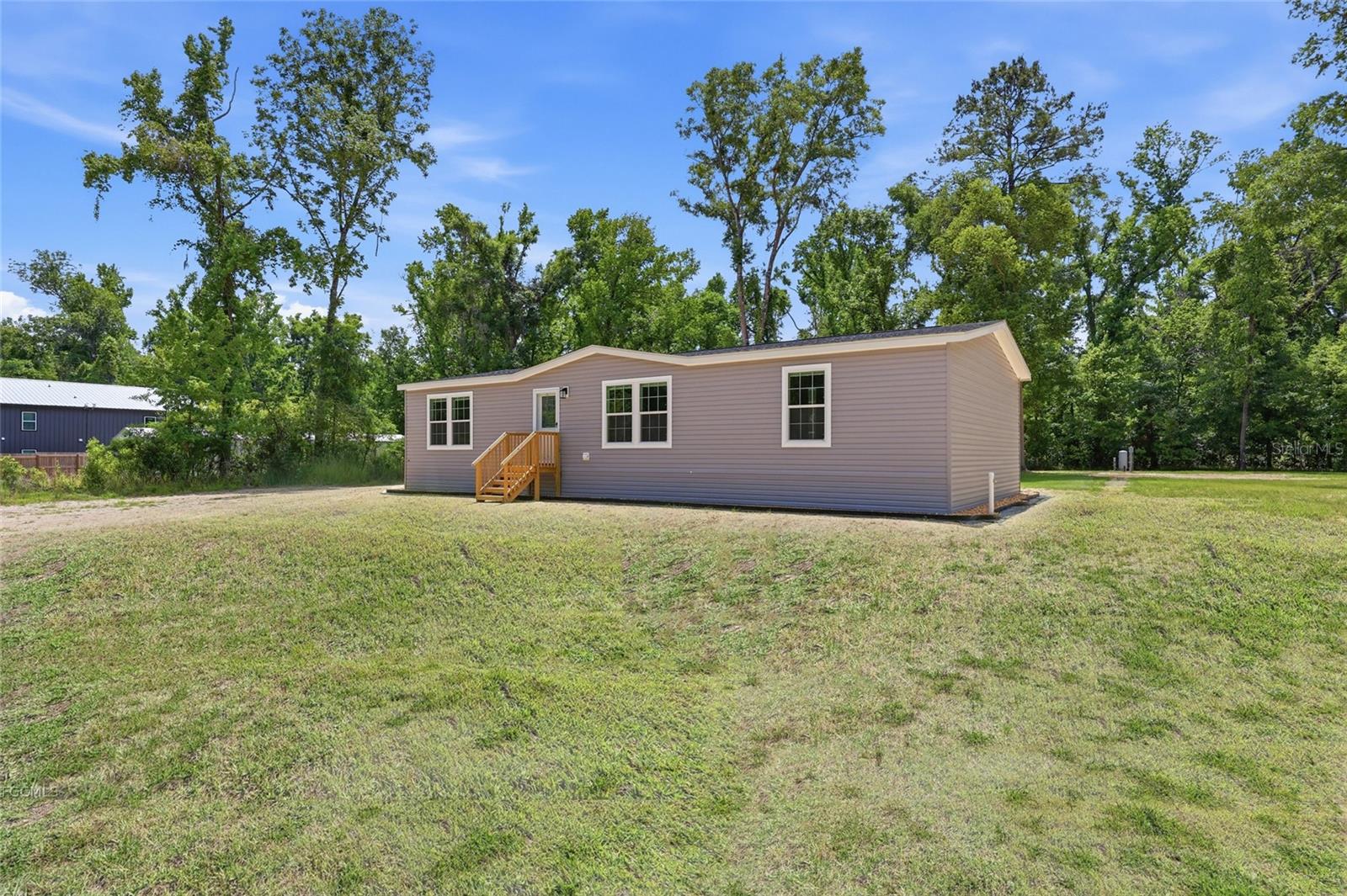 672 SW NEWARK DR, FORT WHITE, FL, 32038