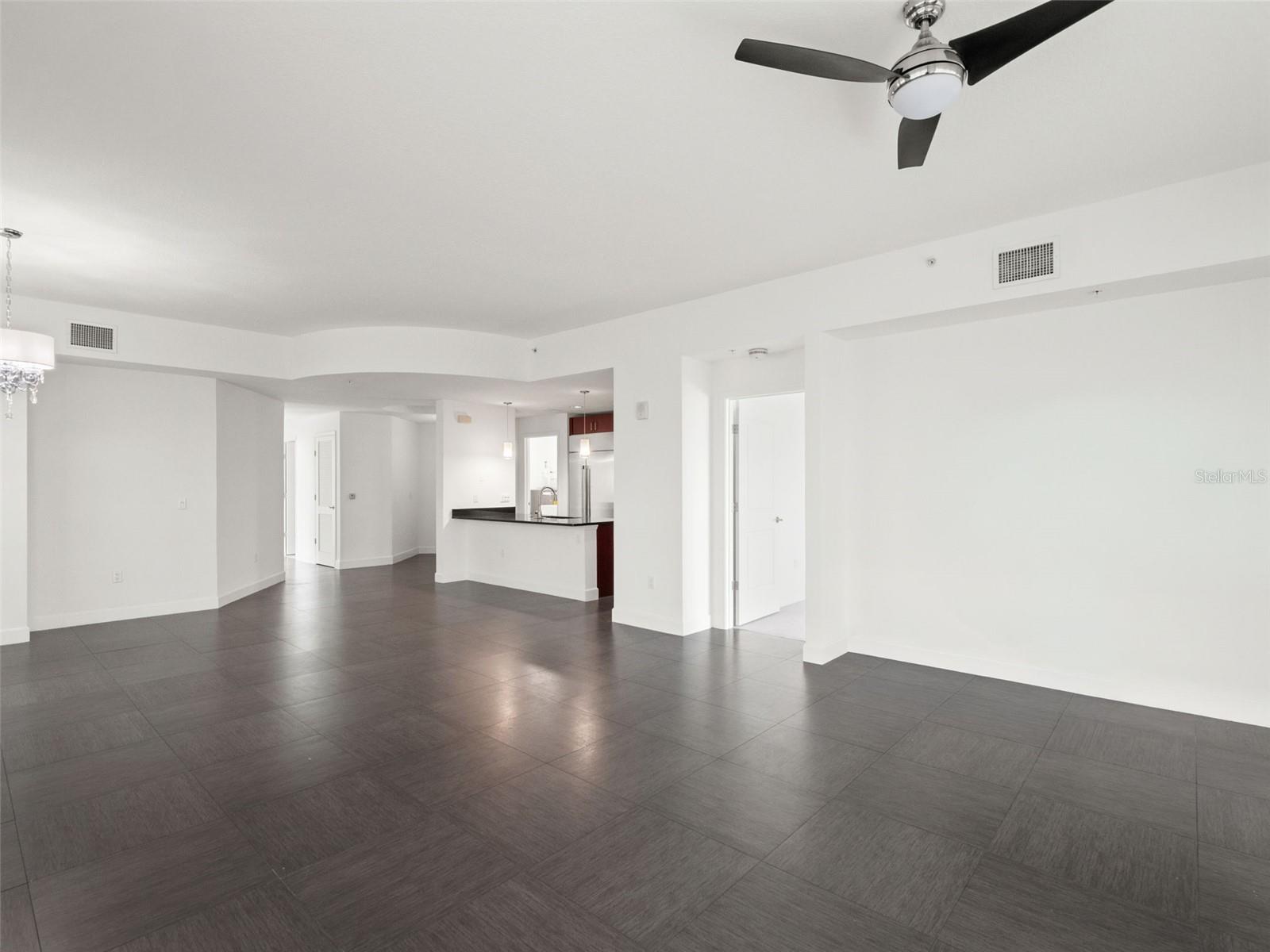100 S EOLA DR #1609, ORLANDO, FL, 32801
