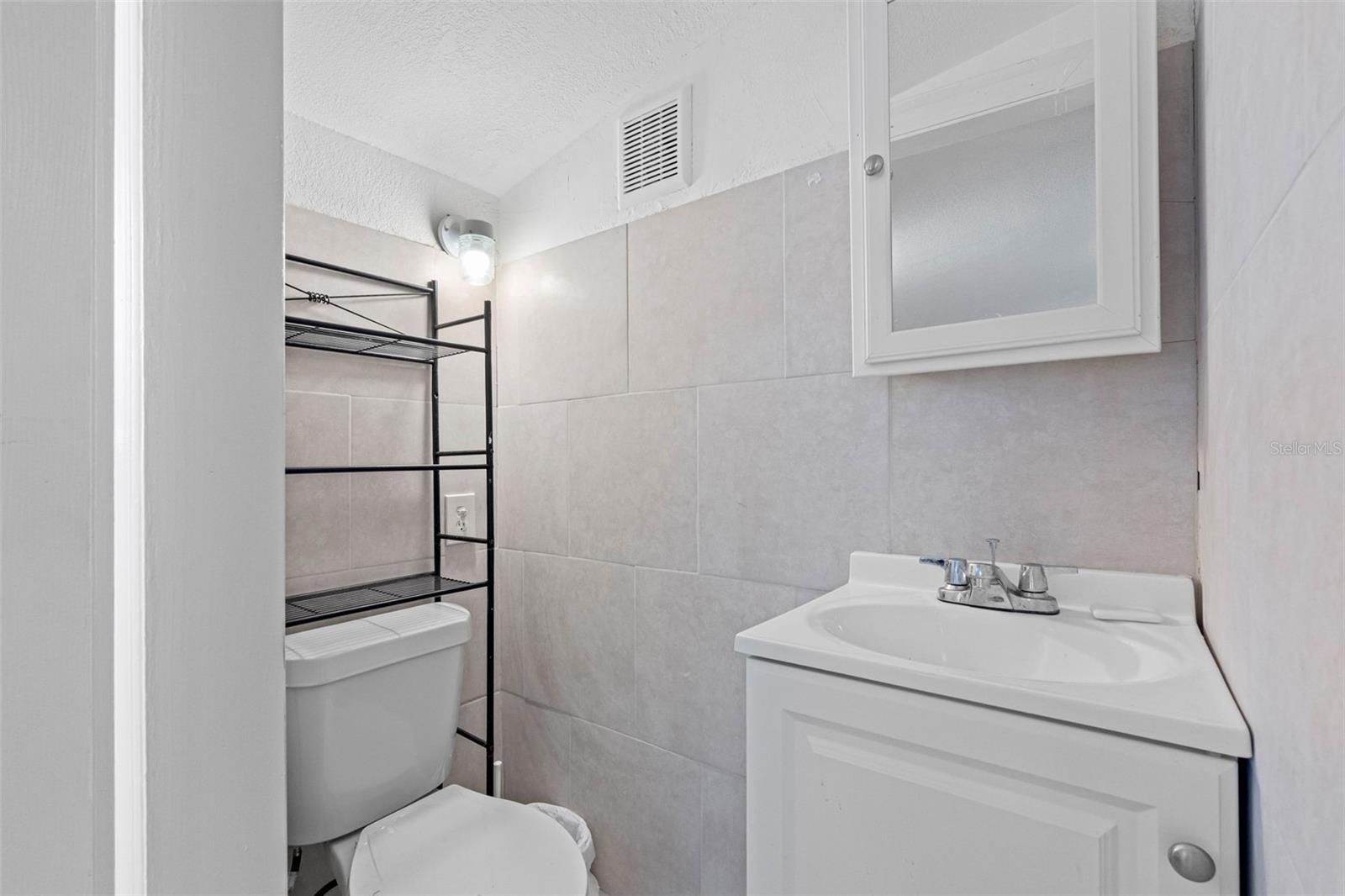6033 AMBASSADOR DR, TAMPA, FL, 33615