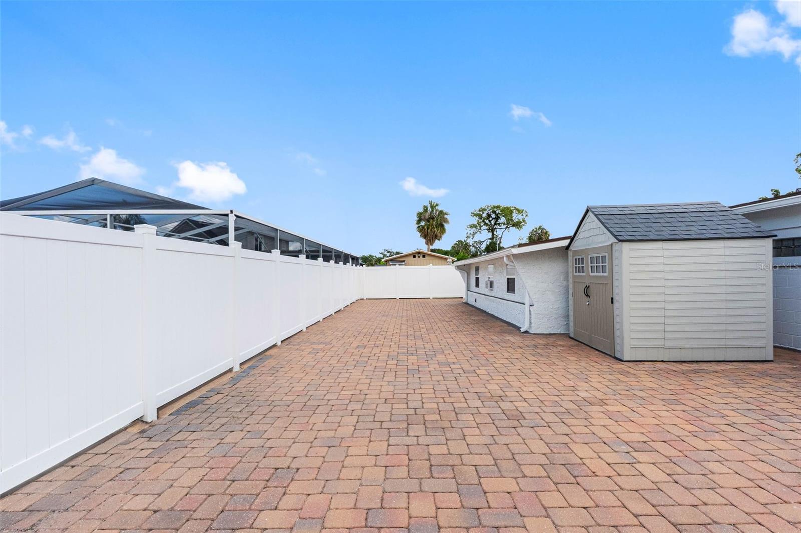 6033 AMBASSADOR DR, TAMPA, FL, 33615