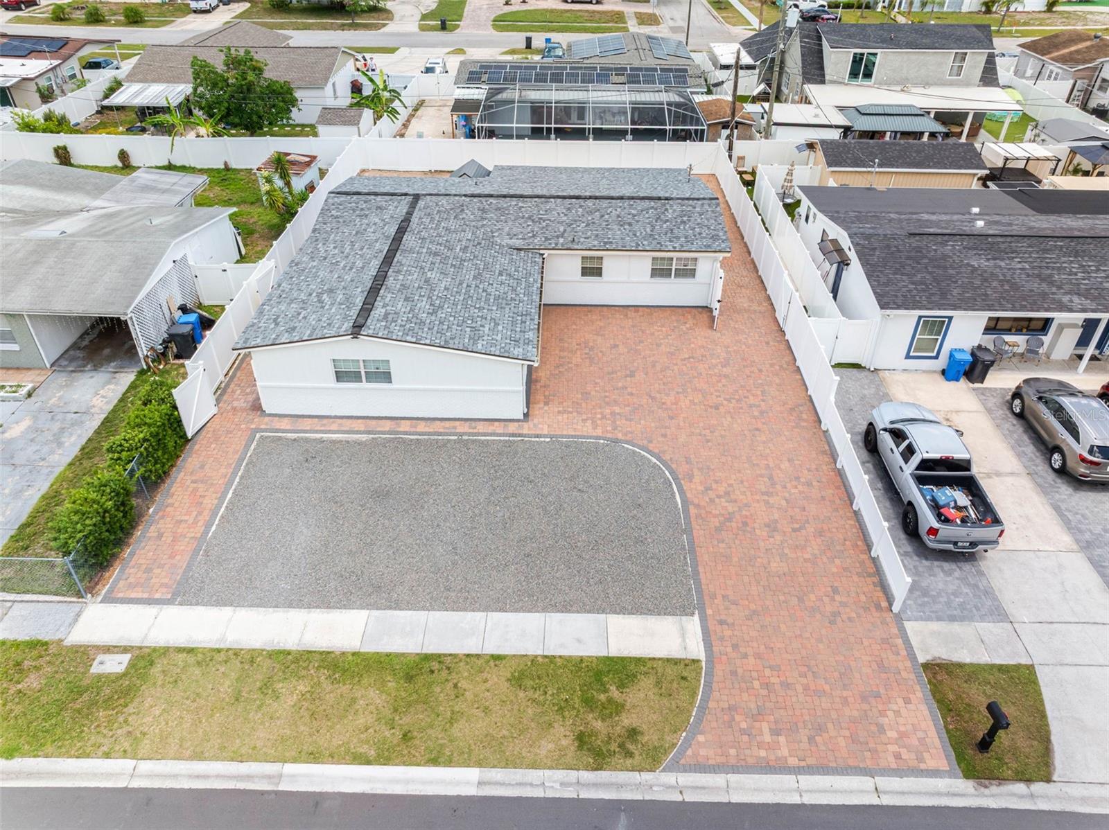 6033 AMBASSADOR DR, TAMPA, FL, 33615