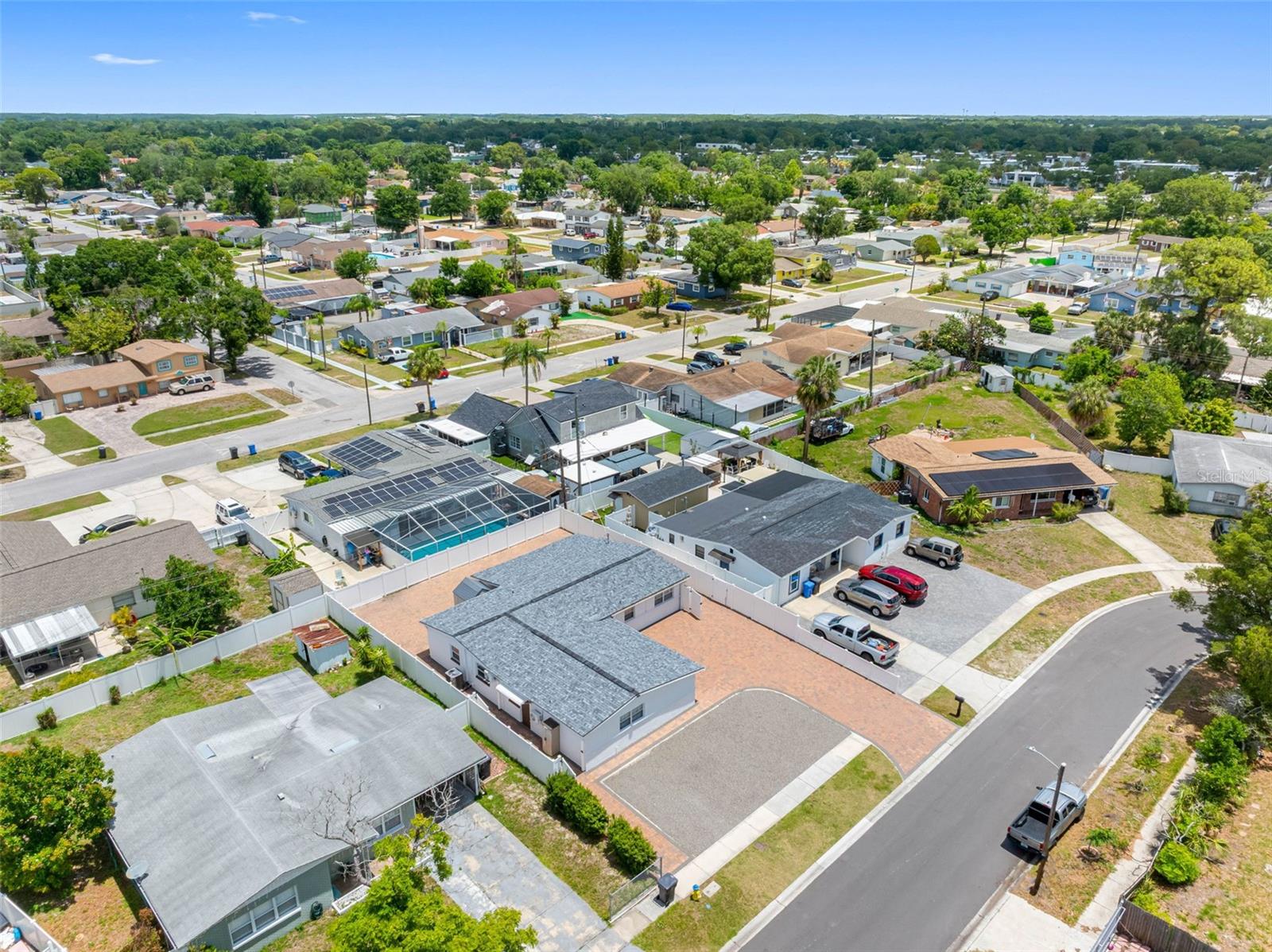 6033 AMBASSADOR DR, TAMPA, FL, 33615