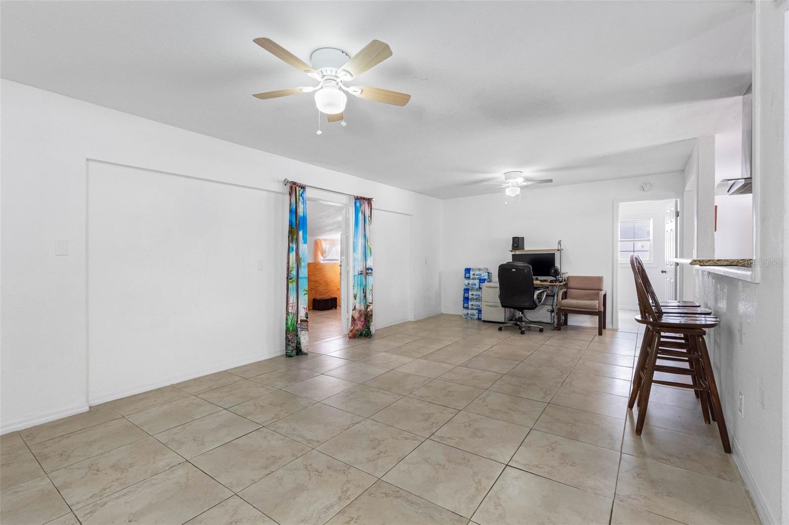 6033 AMBASSADOR DR, TAMPA, FL, 33615