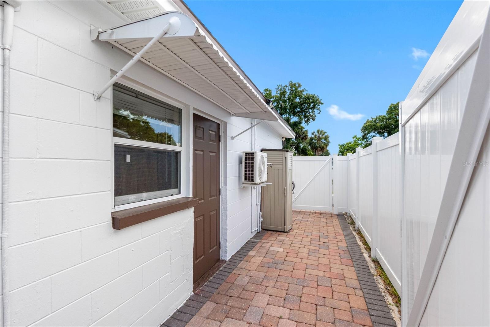 6033 AMBASSADOR DR, TAMPA, FL, 33615