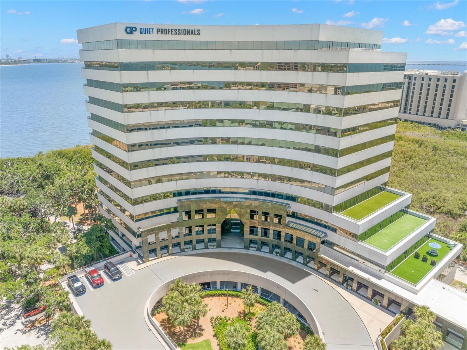 2701 N ROCKY POINT DR #105, TAMPA, FL, 33607