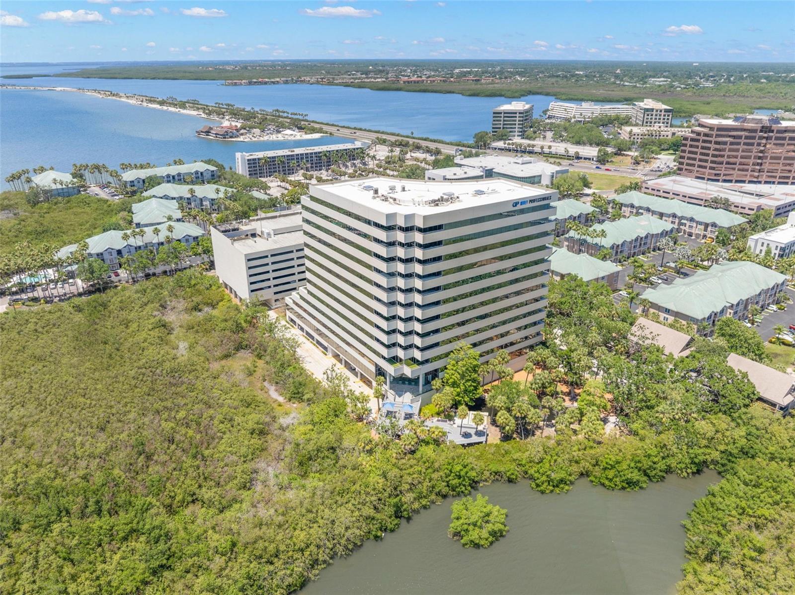 2701 N ROCKY POINT DR #105, TAMPA, FL, 33607