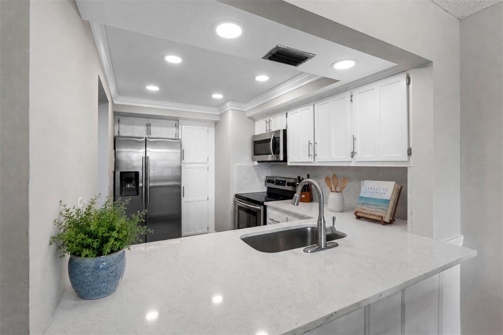 6158 PALMA DEL MAR BLVD S #305, ST PETERSBURG, FL, 33715