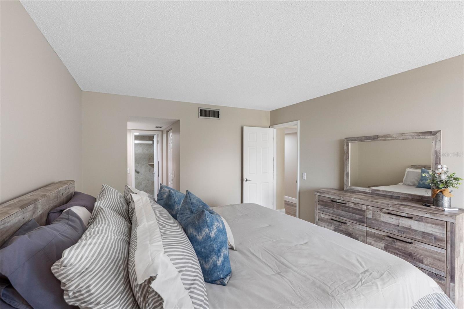 6158 PALMA DEL MAR BLVD S #305, ST PETERSBURG, FL, 33715