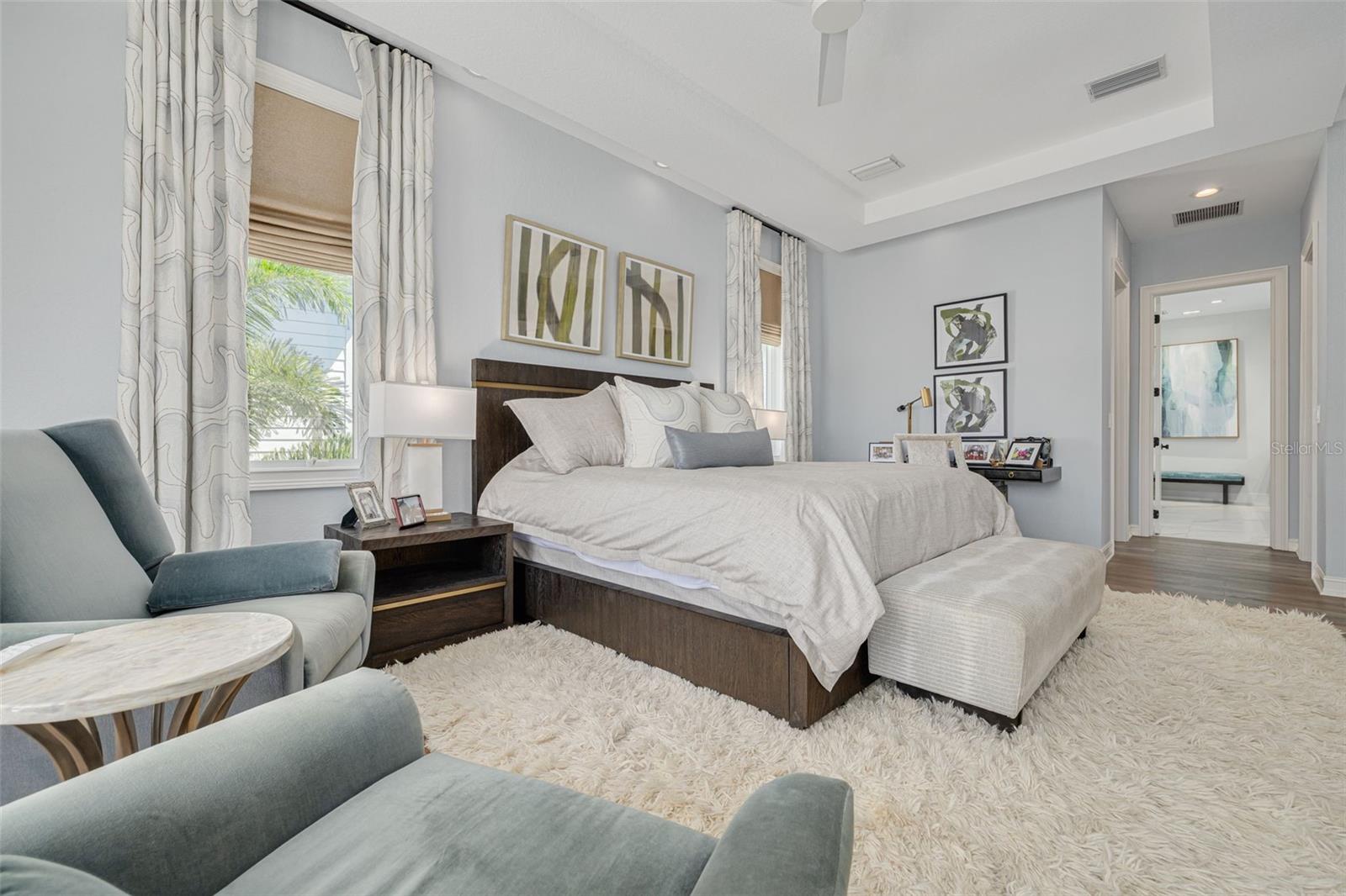 725 BRIGHTWATERS BLVD NE, ST PETERSBURG, FL, 33704